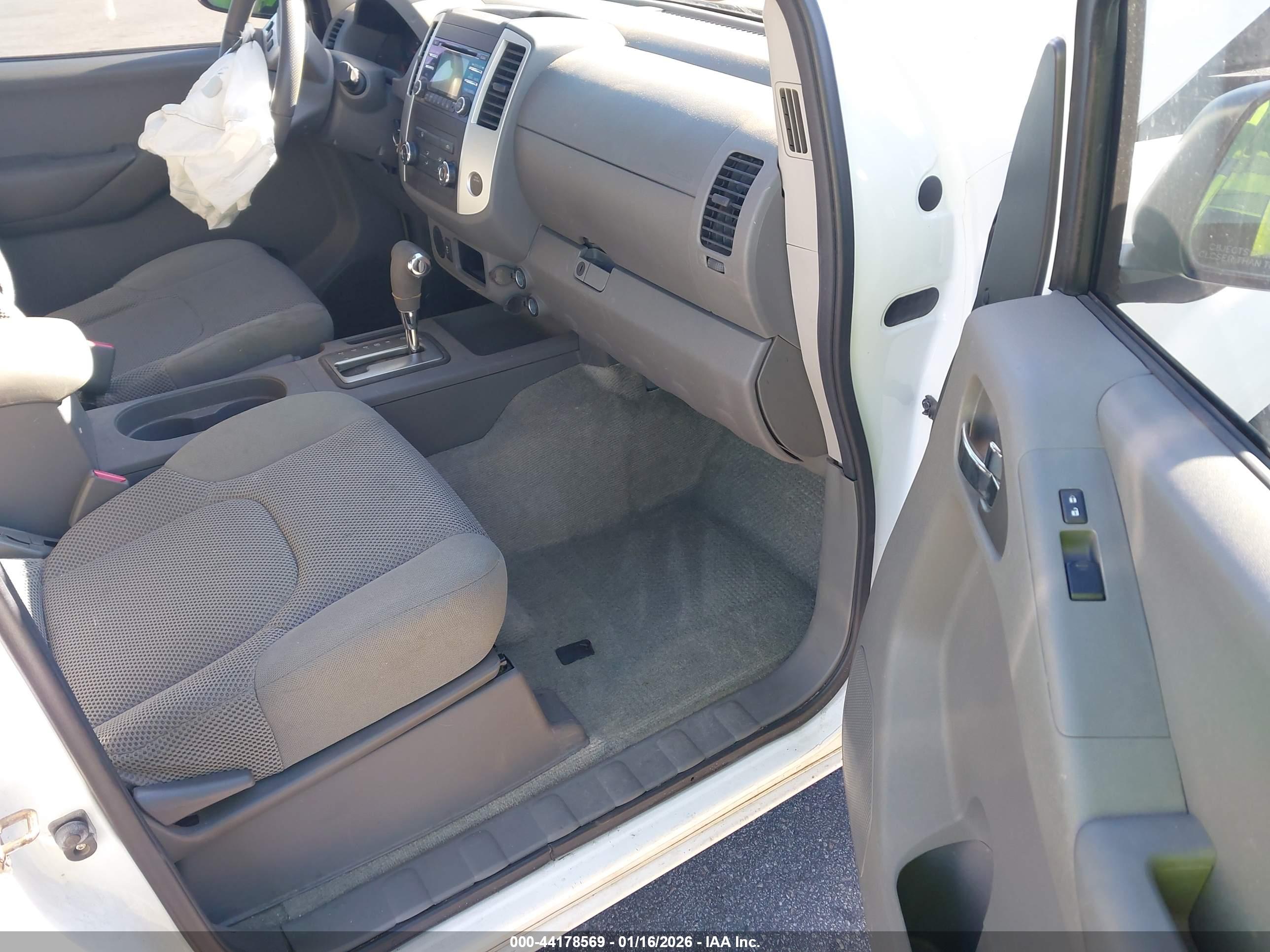 NISSAN FRONTIER image 5