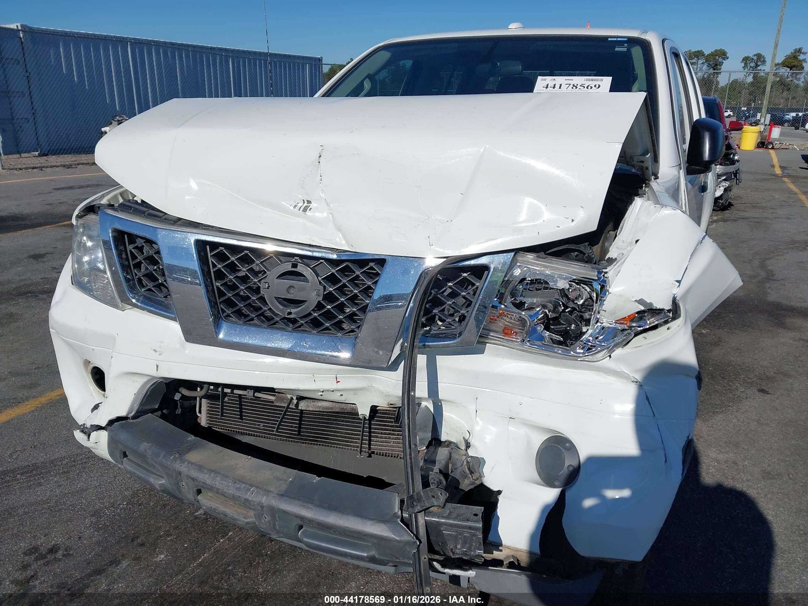 NISSAN FRONTIER image 6