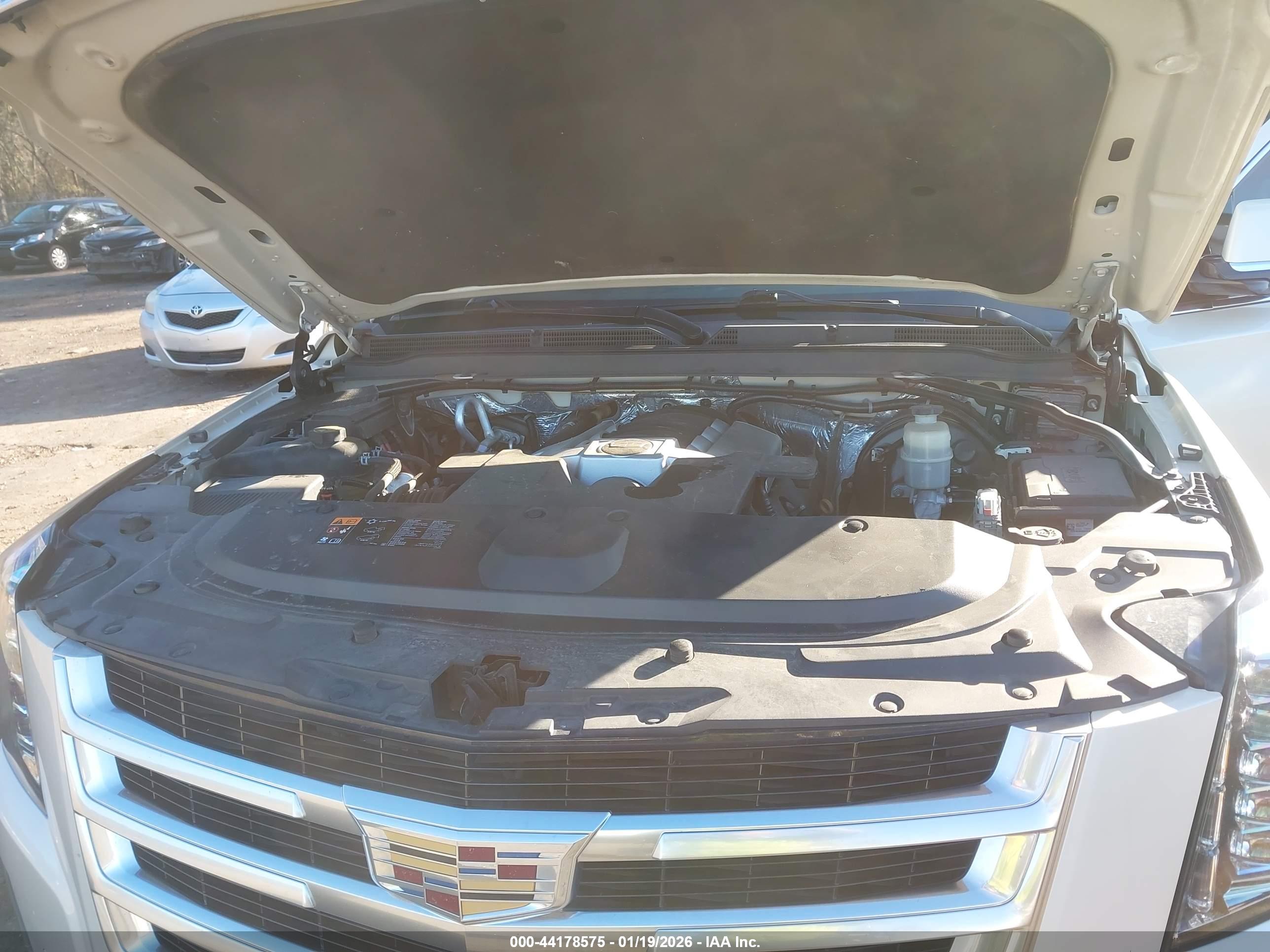 CADILLAC ESCALADE image 10