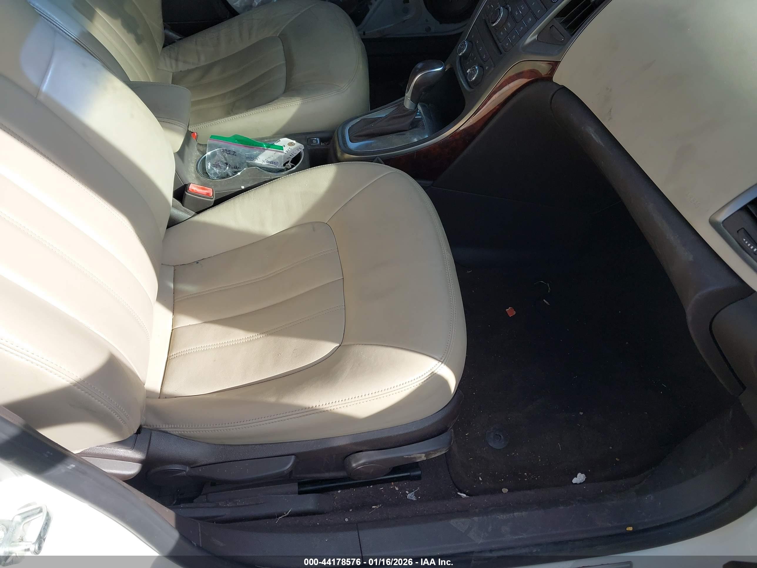 BUICK VERANO image 5