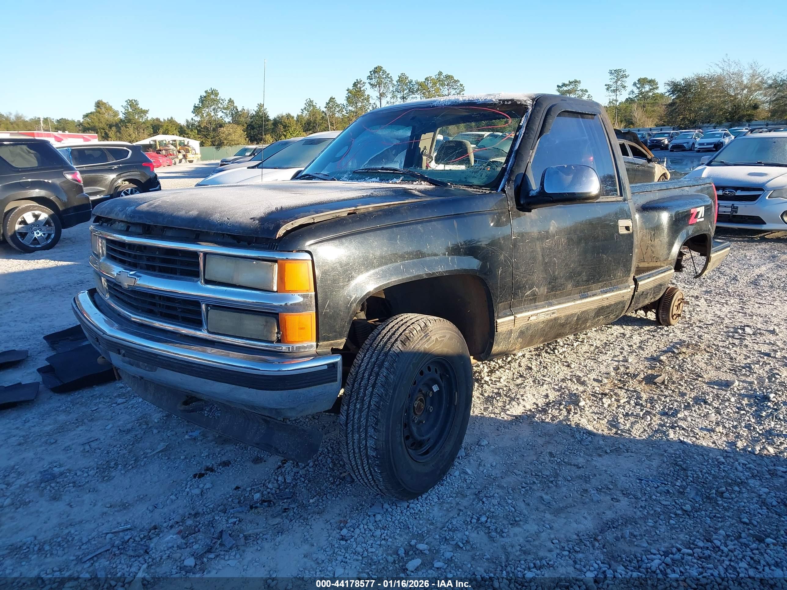 CHEVROLET K1500 image 2