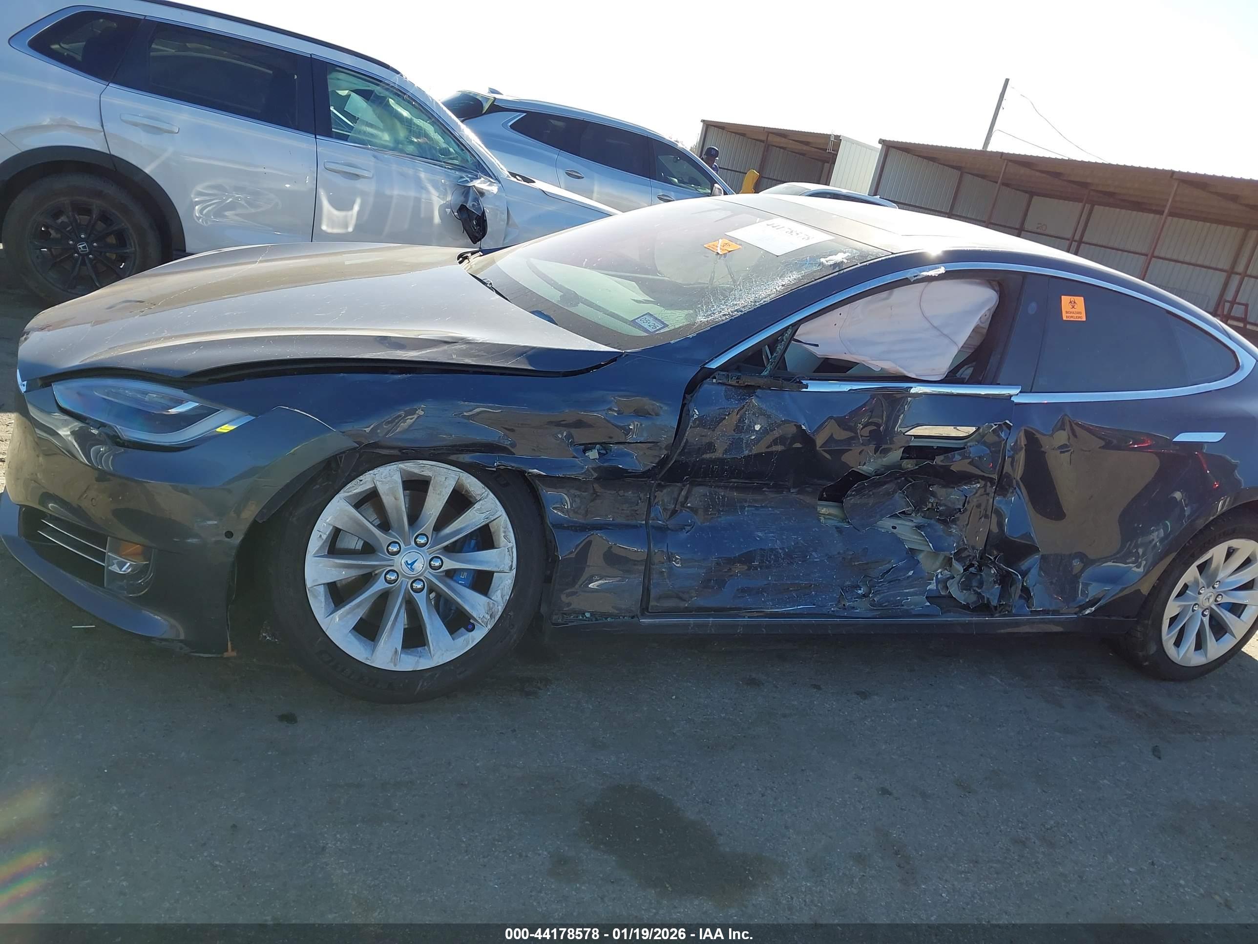 TESLA MODEL image 6