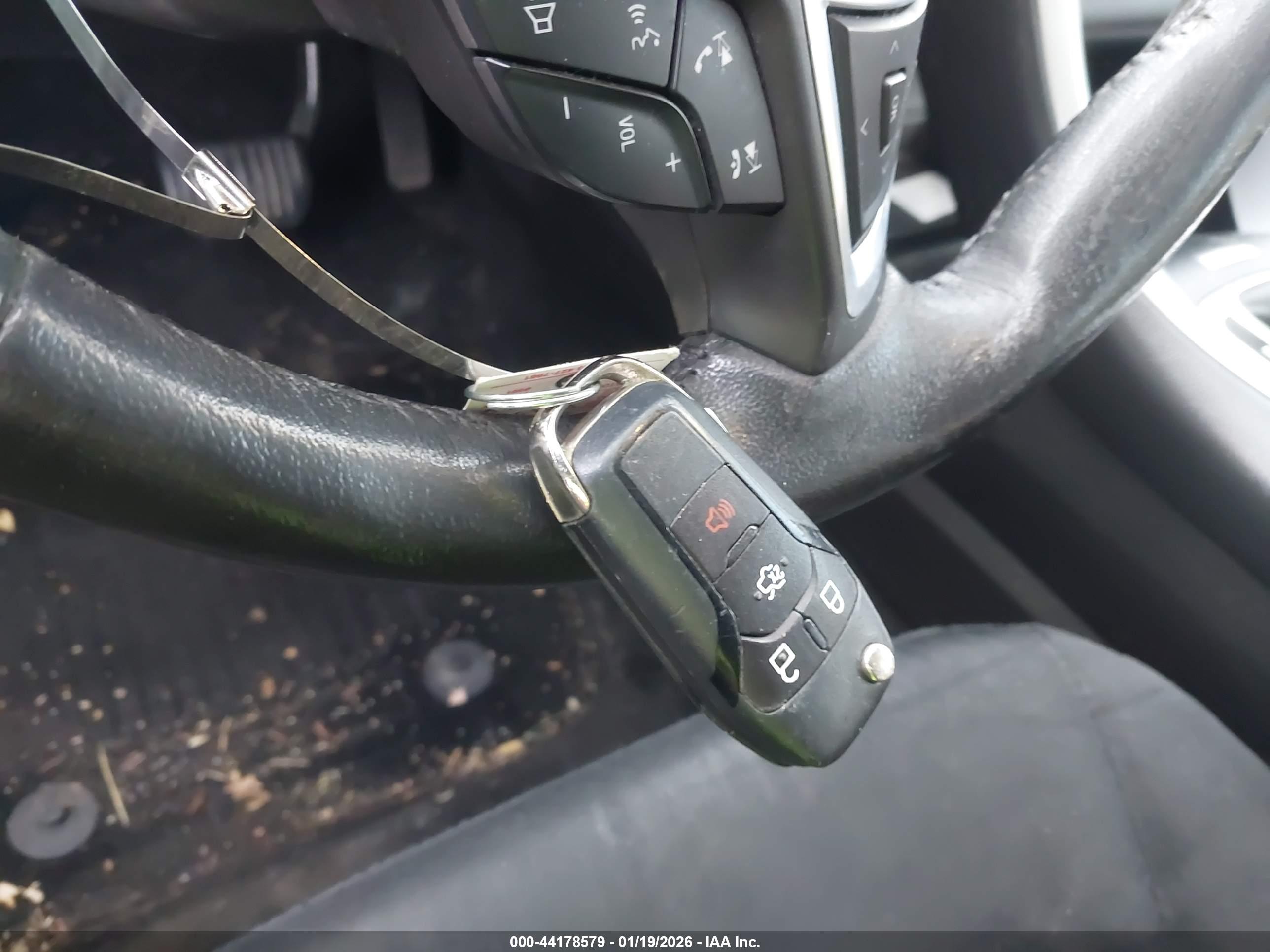 FORD FUSION image 11