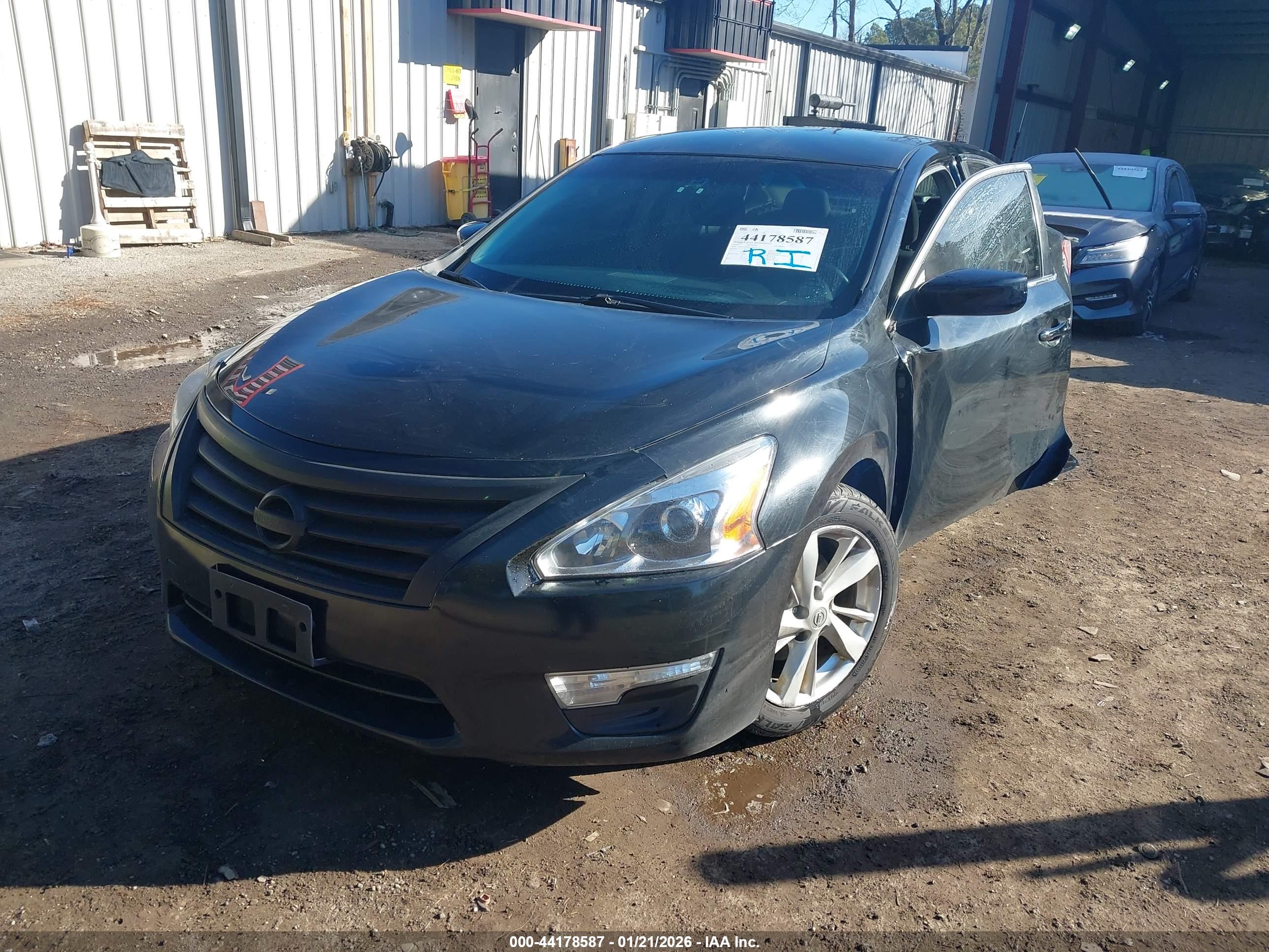 NISSAN ALTIMA image 2