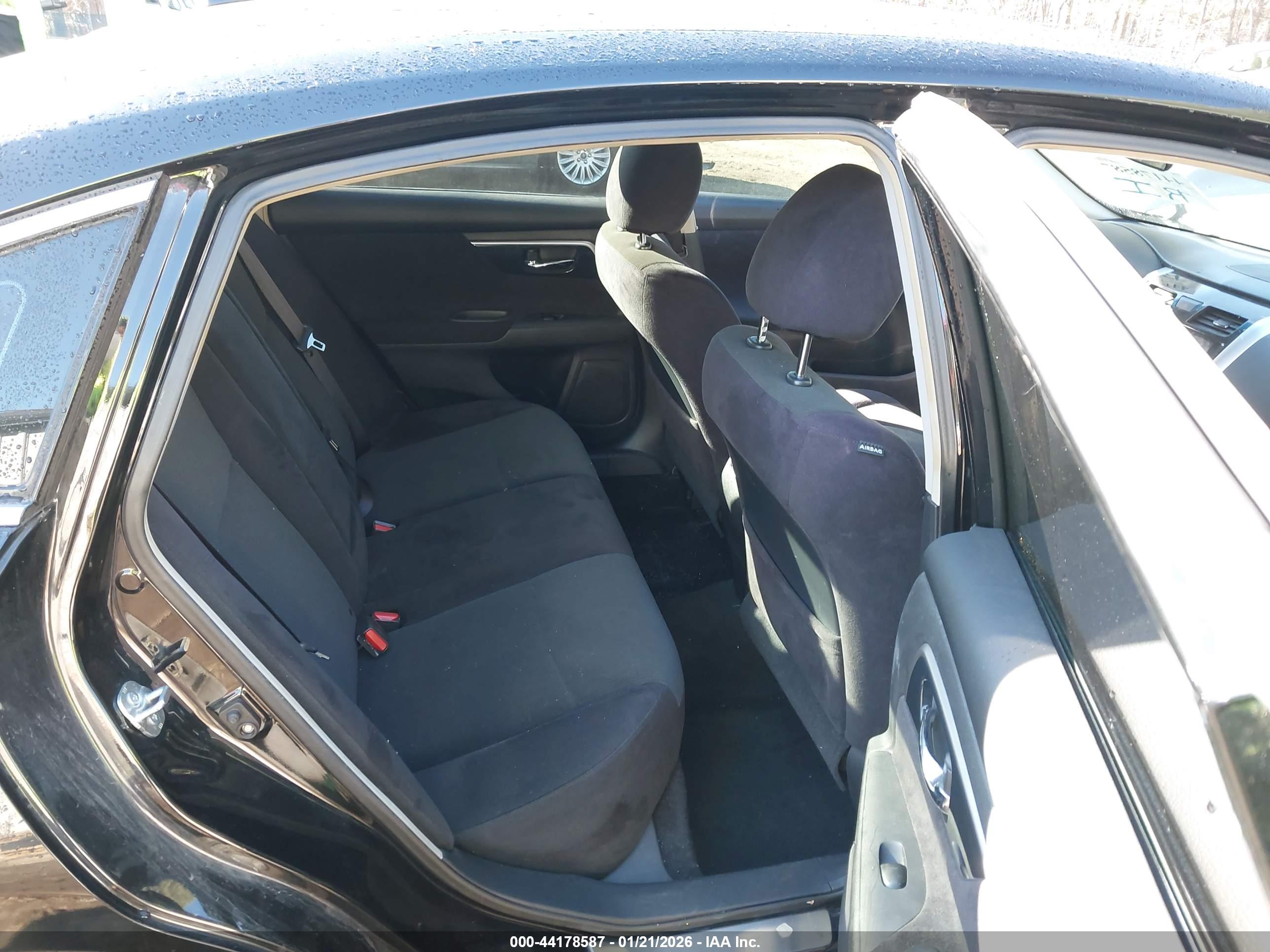 NISSAN ALTIMA image 8