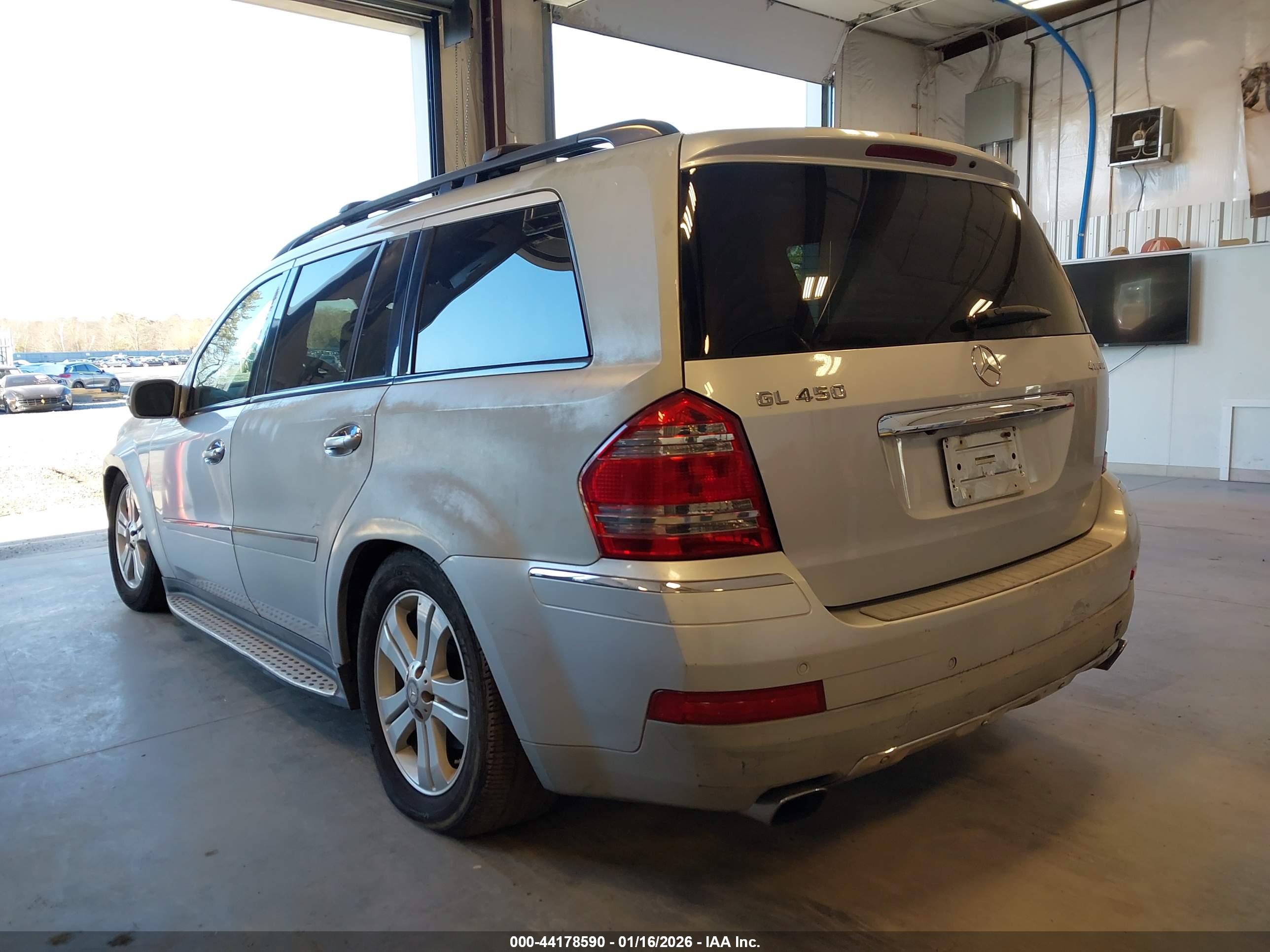 MERCEDES-BENZ GL image 3