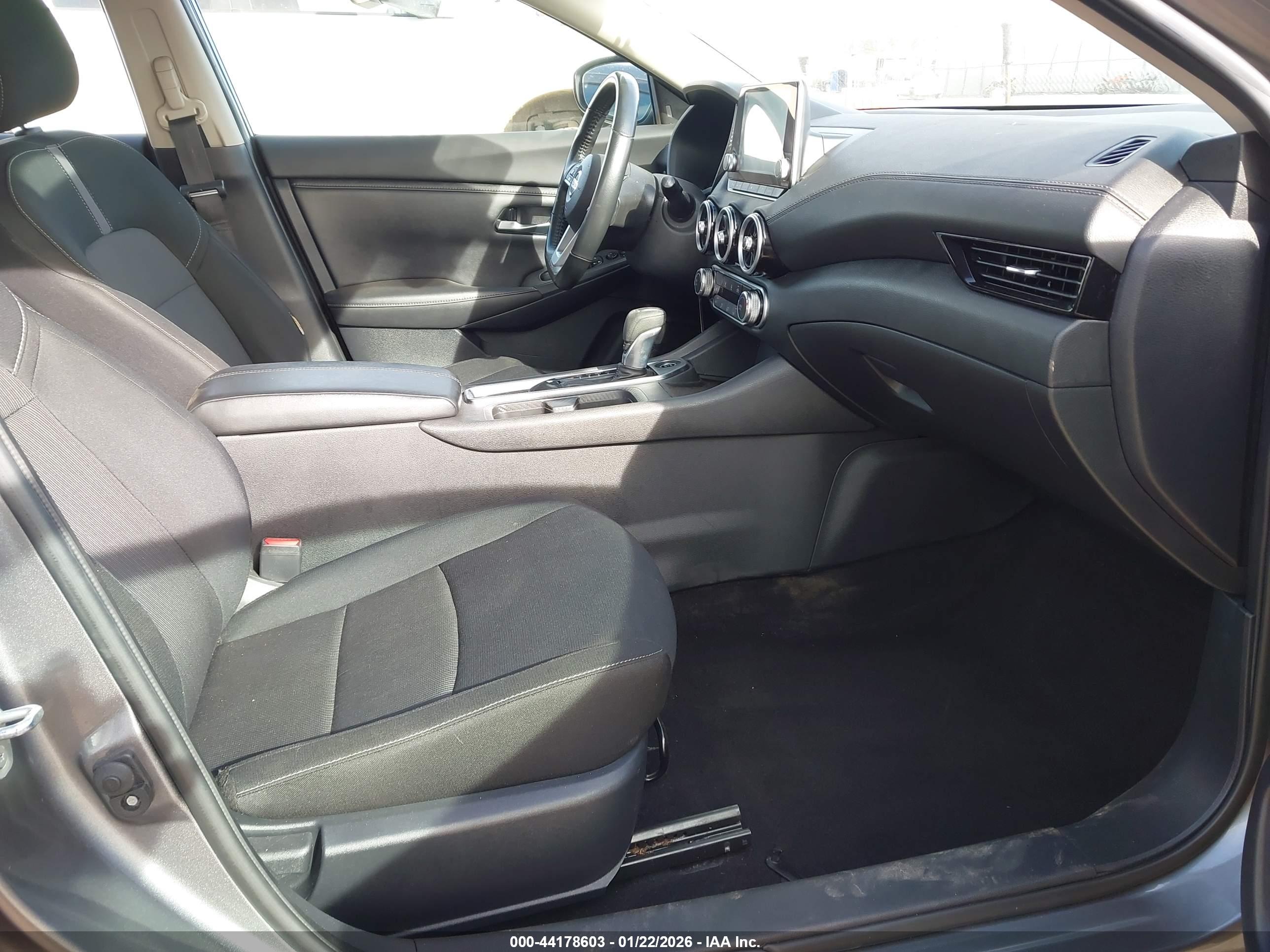 NISSAN SENTRA image 5