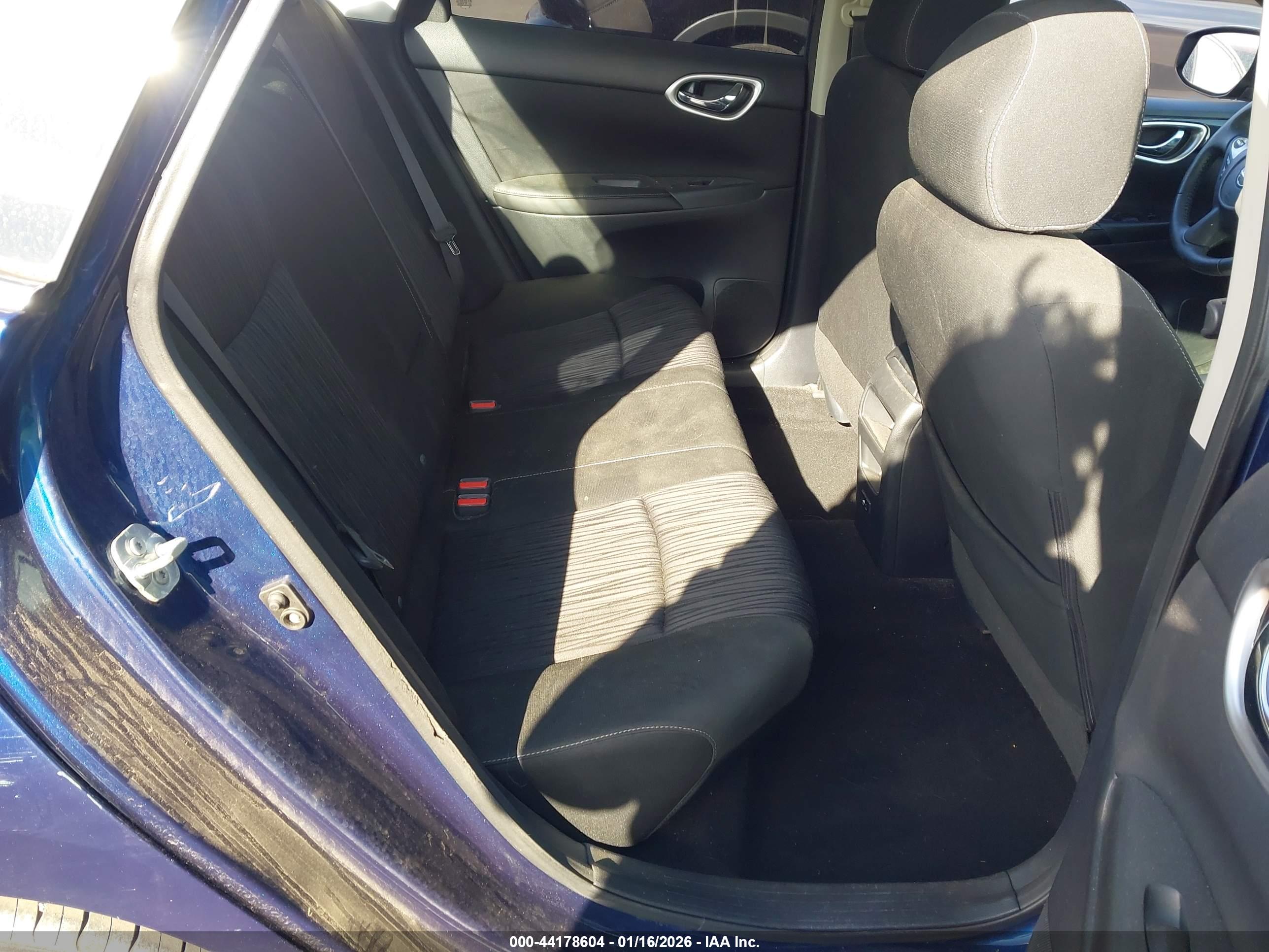 NISSAN SENTRA image 8