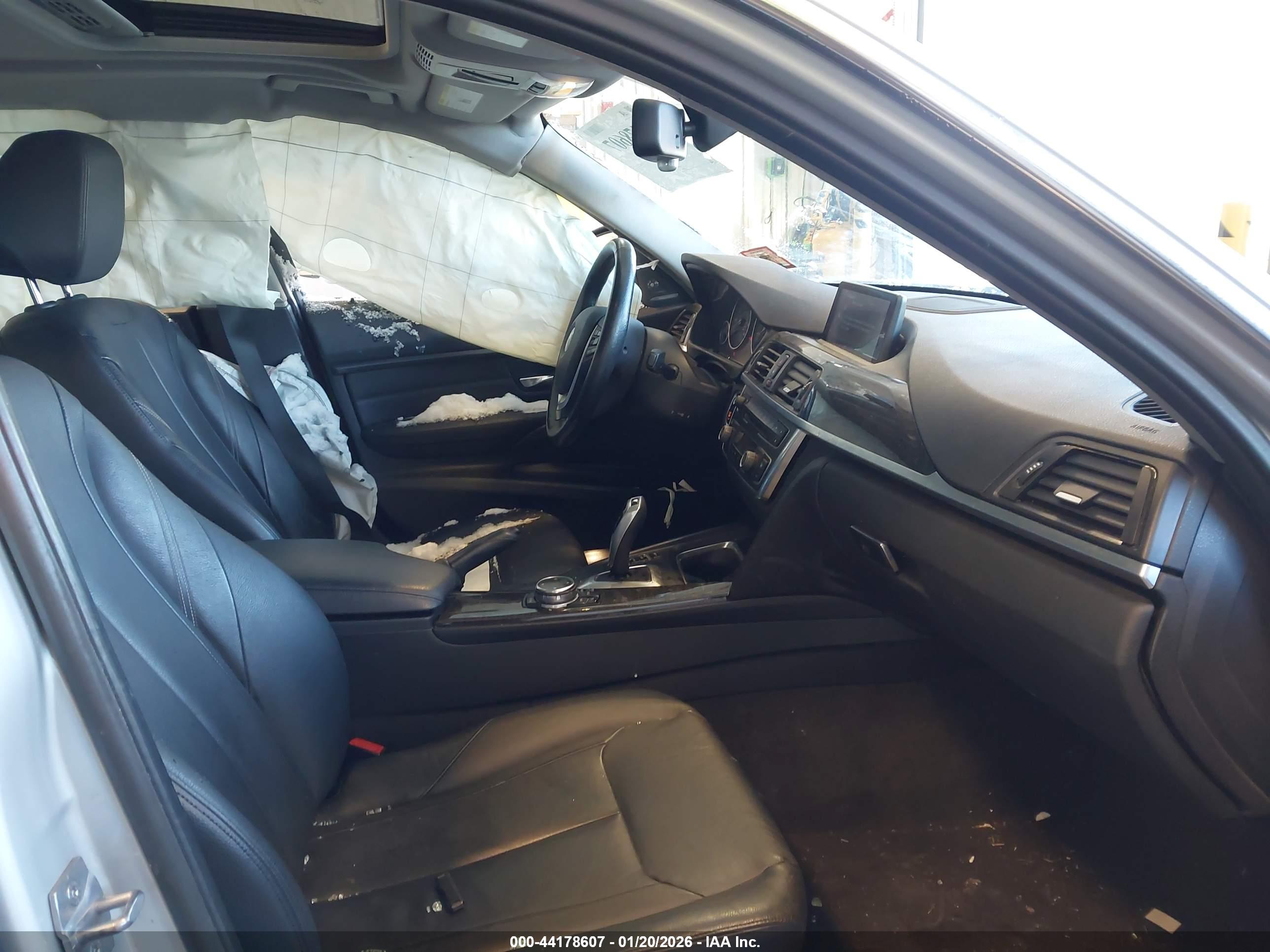BMW 328I image 5