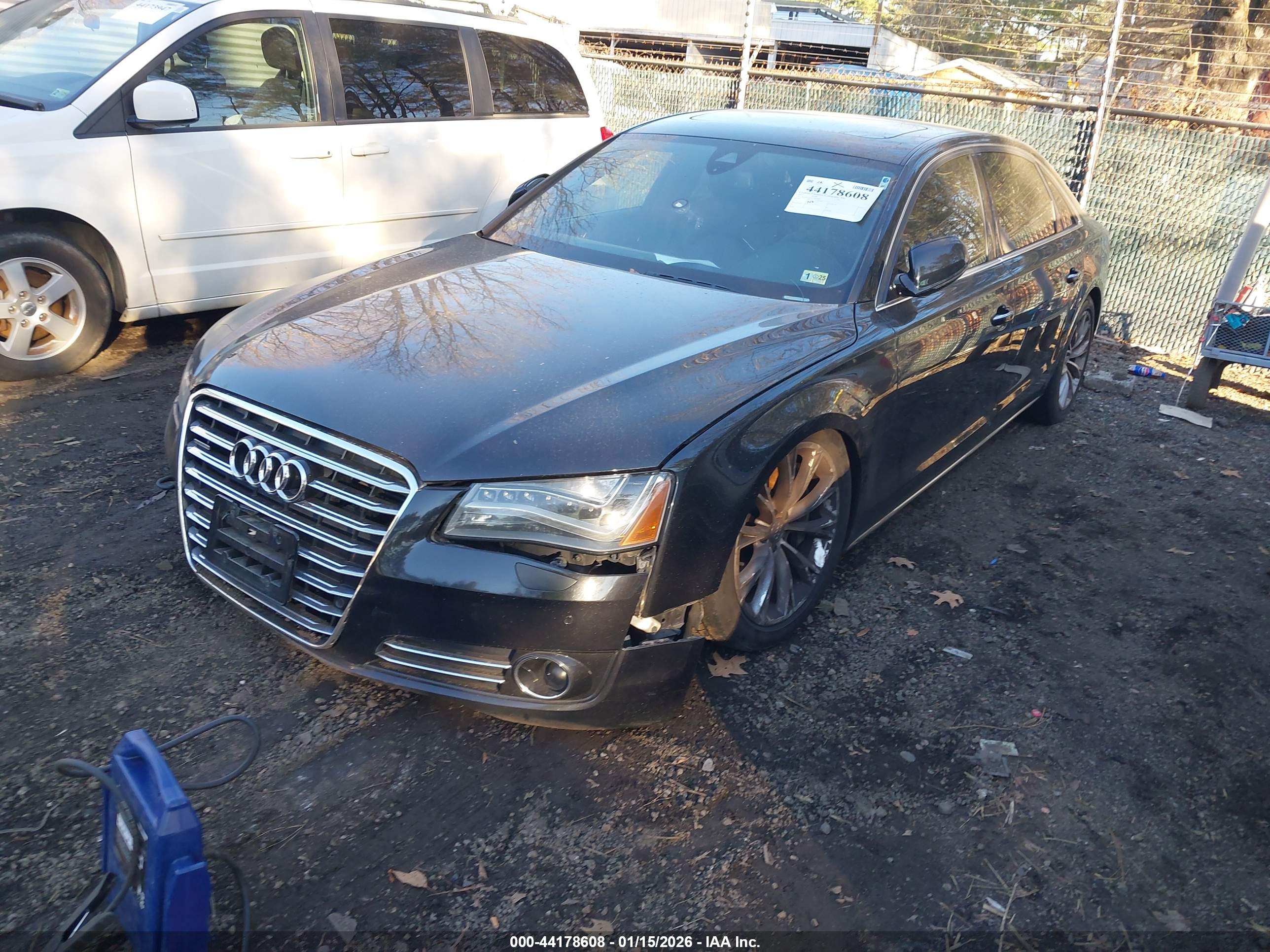 AUDI A8 image 2