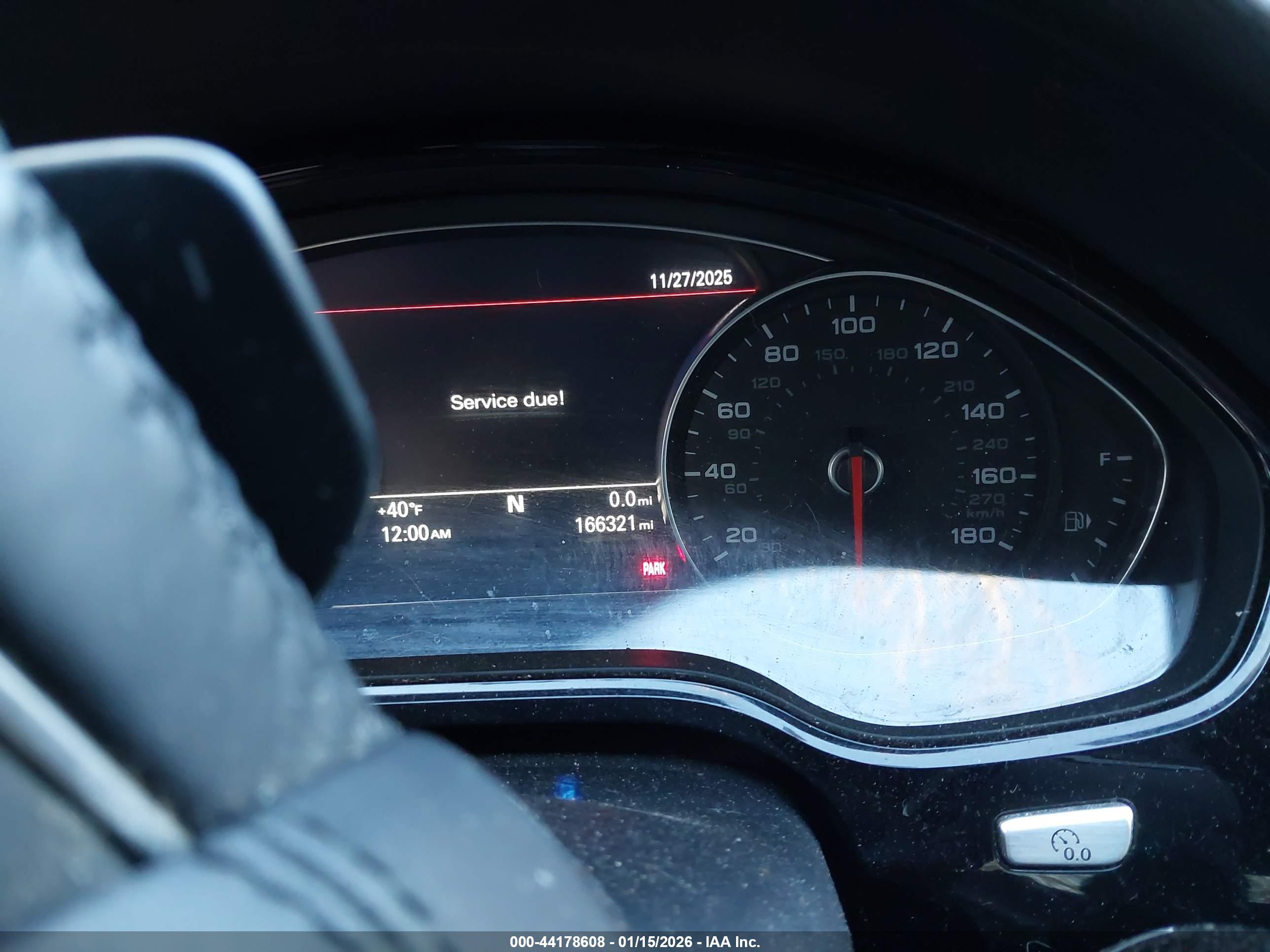 AUDI A8 image 7