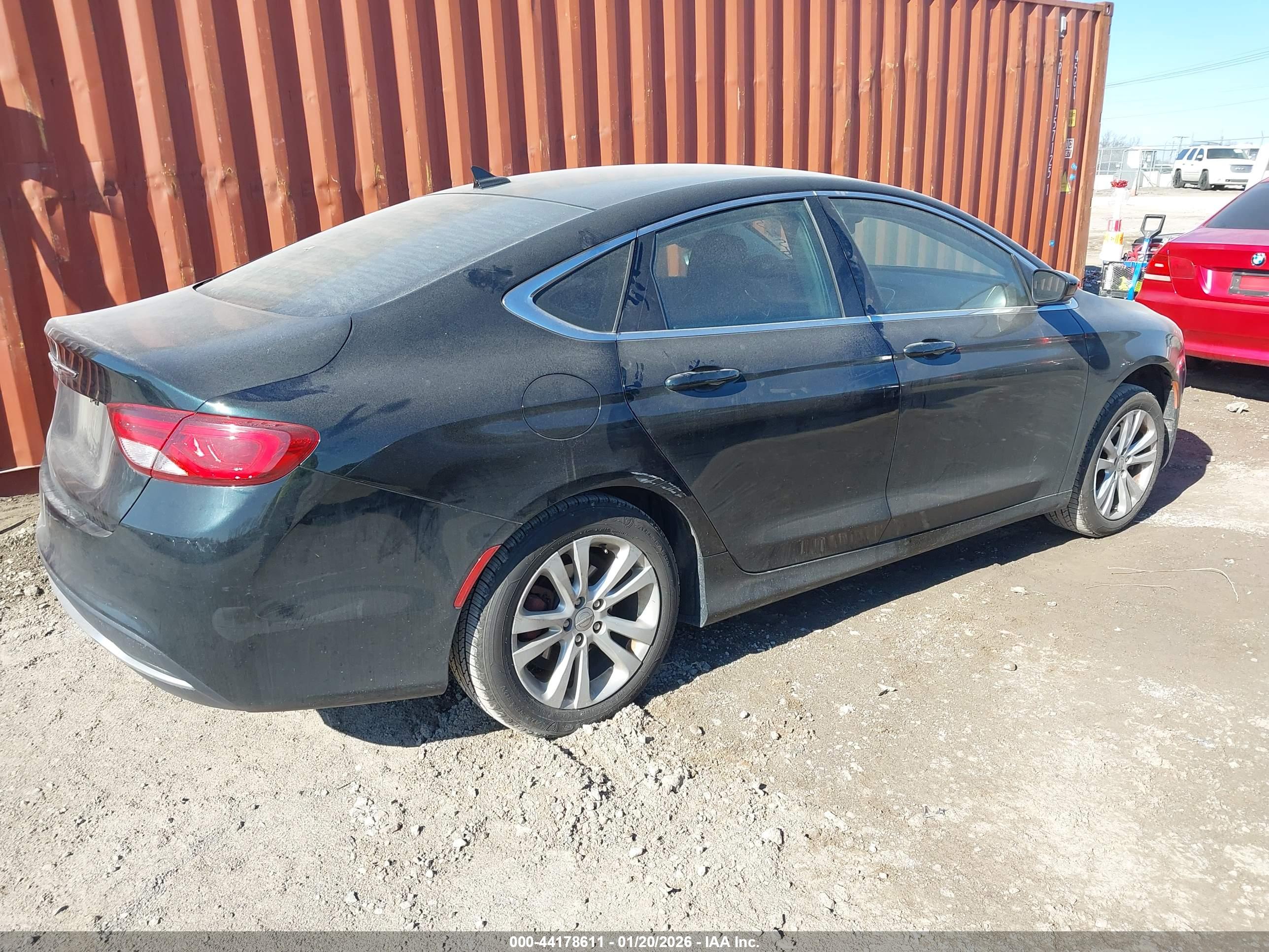 CHRYSLER 200 image 4