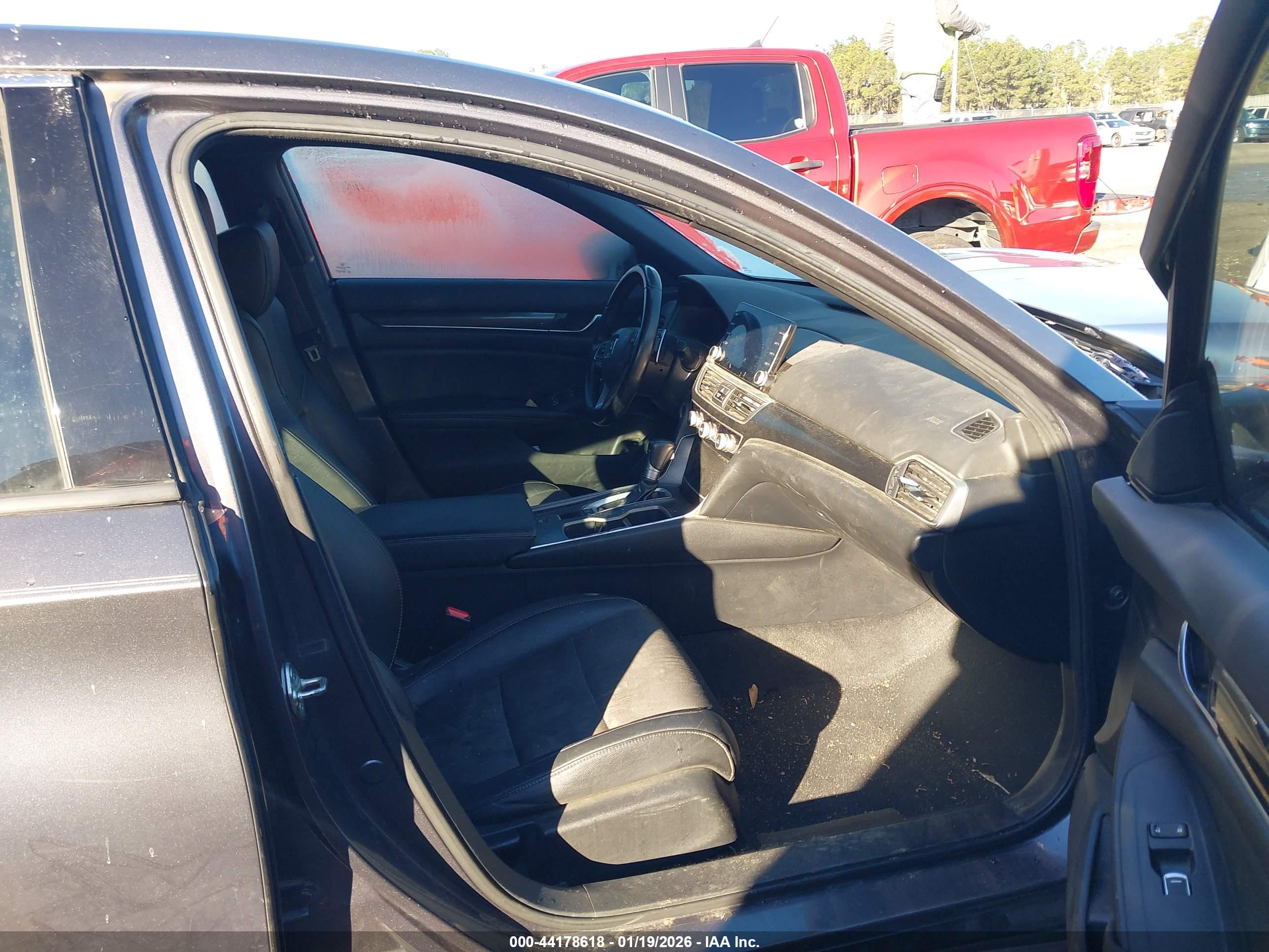 HONDA ACCORD image 5