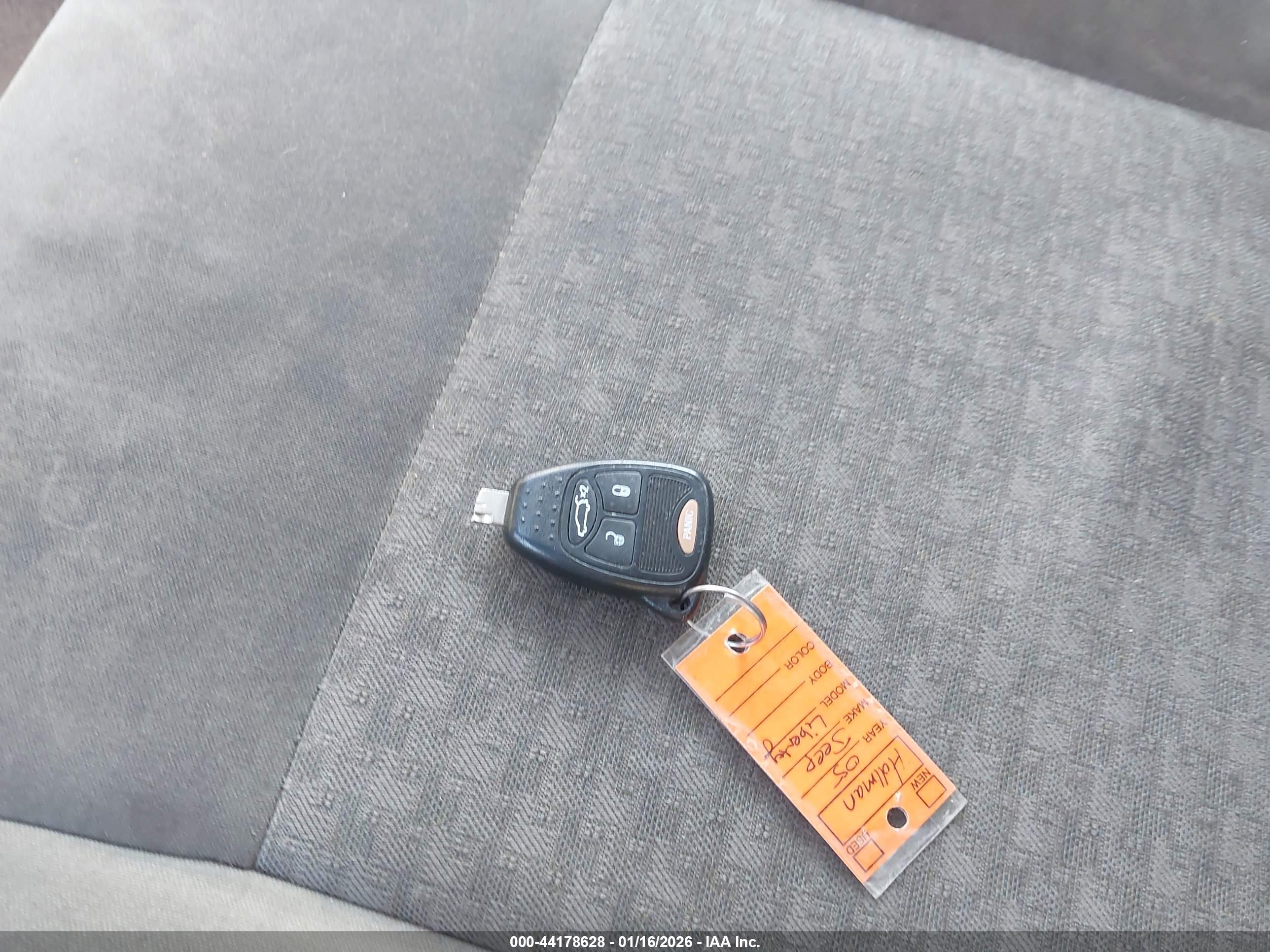 JEEP LIBERTY image 11