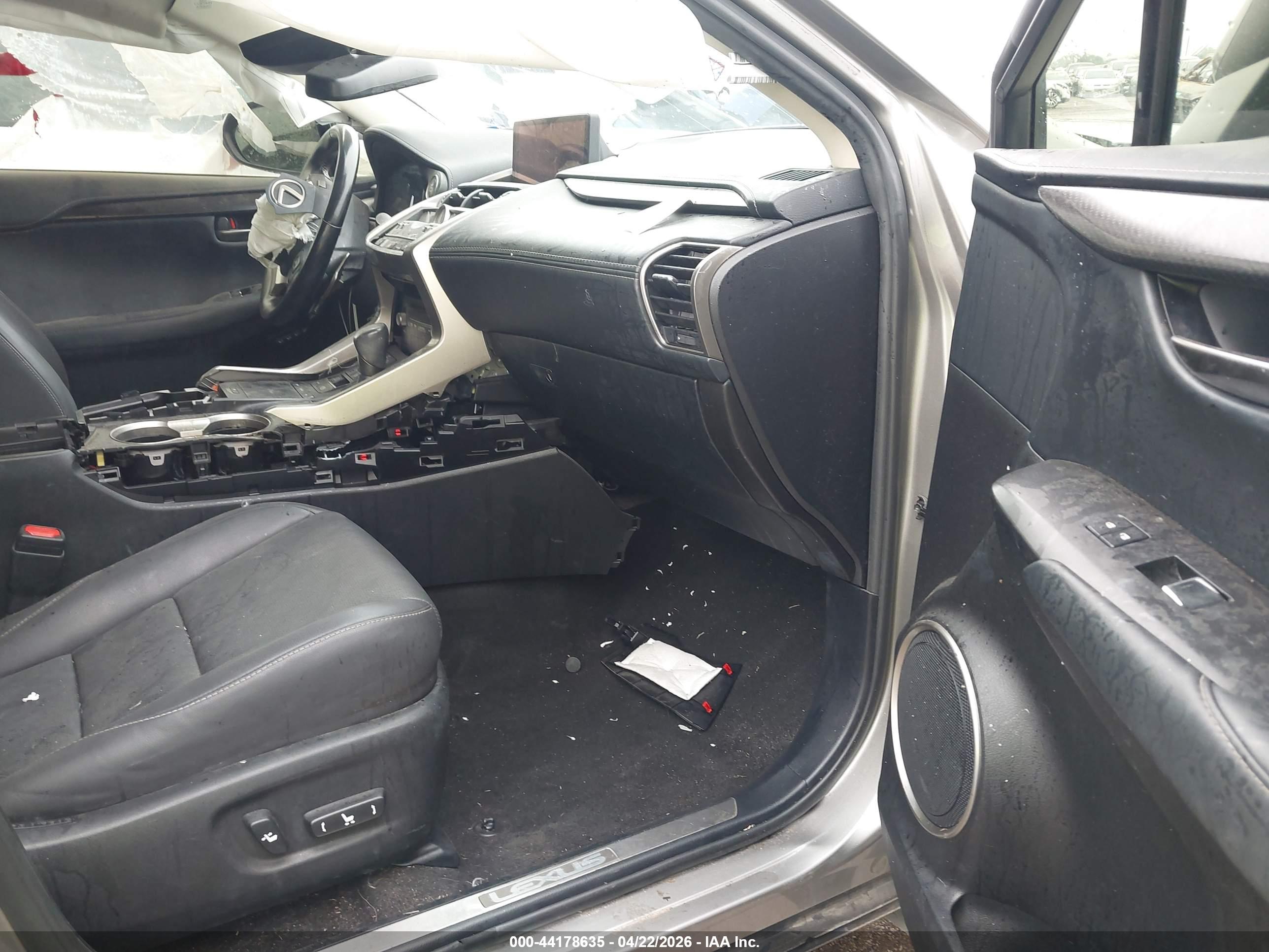 LEXUS NX image 5