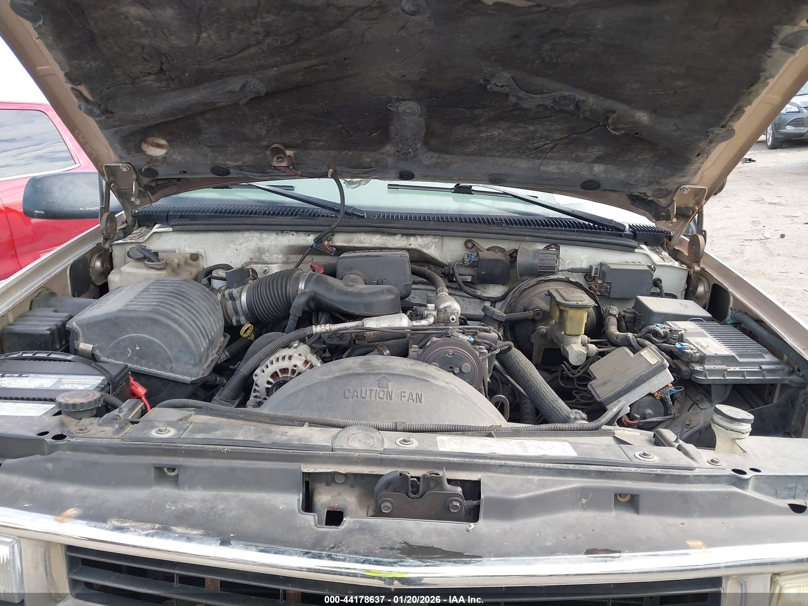CHEVROLET TAHOE image 10