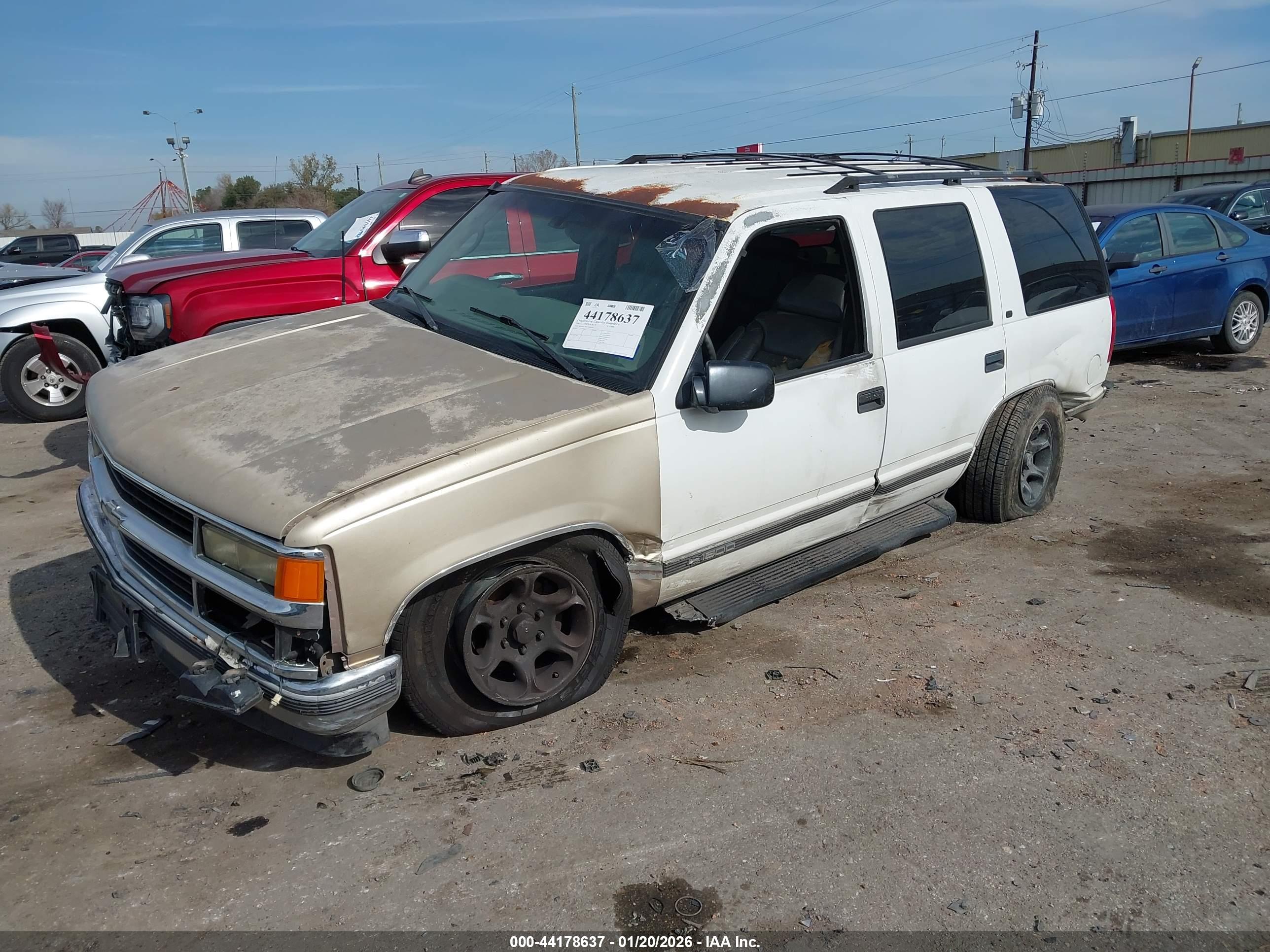 CHEVROLET TAHOE image 2