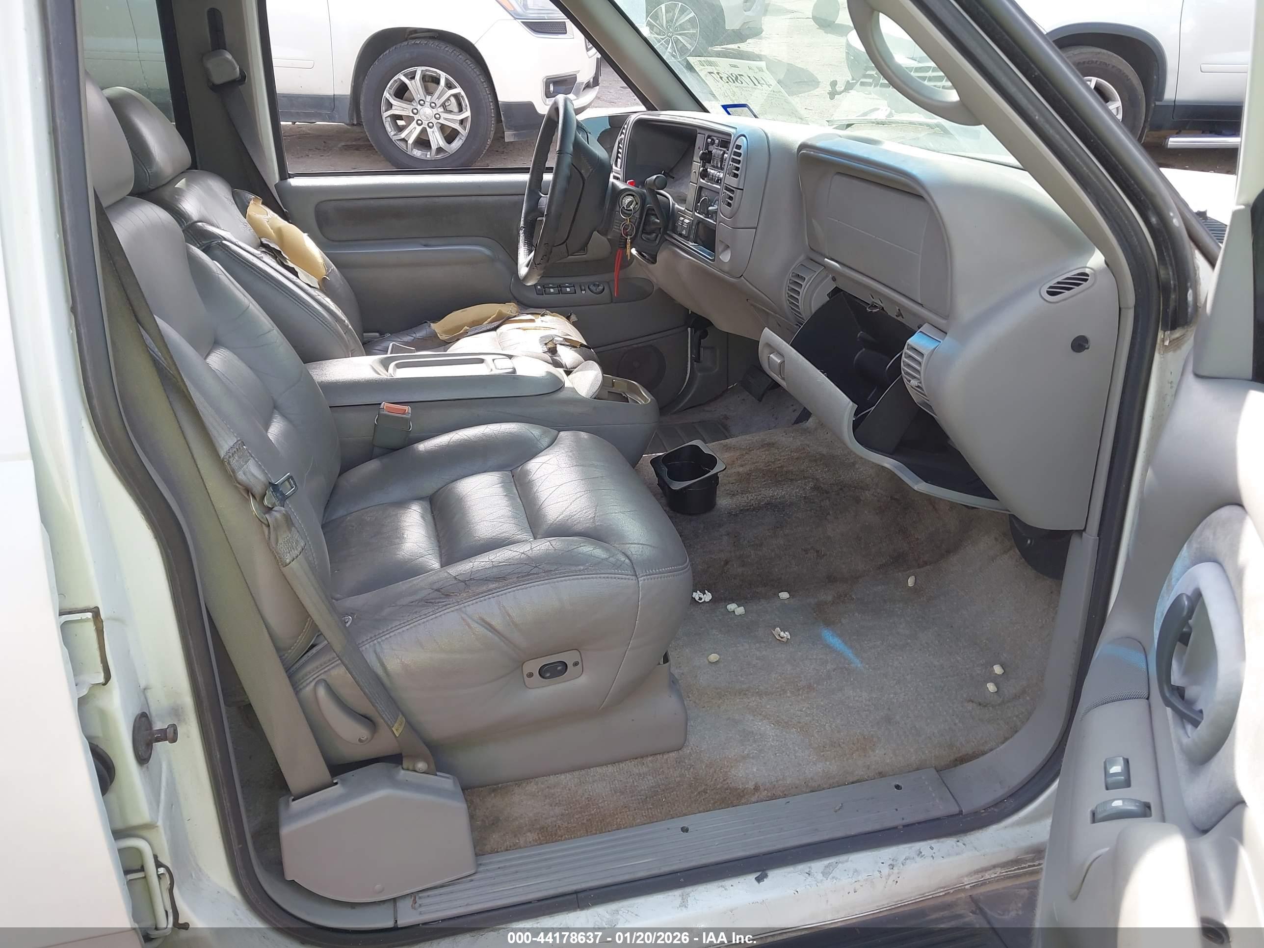 CHEVROLET TAHOE image 5