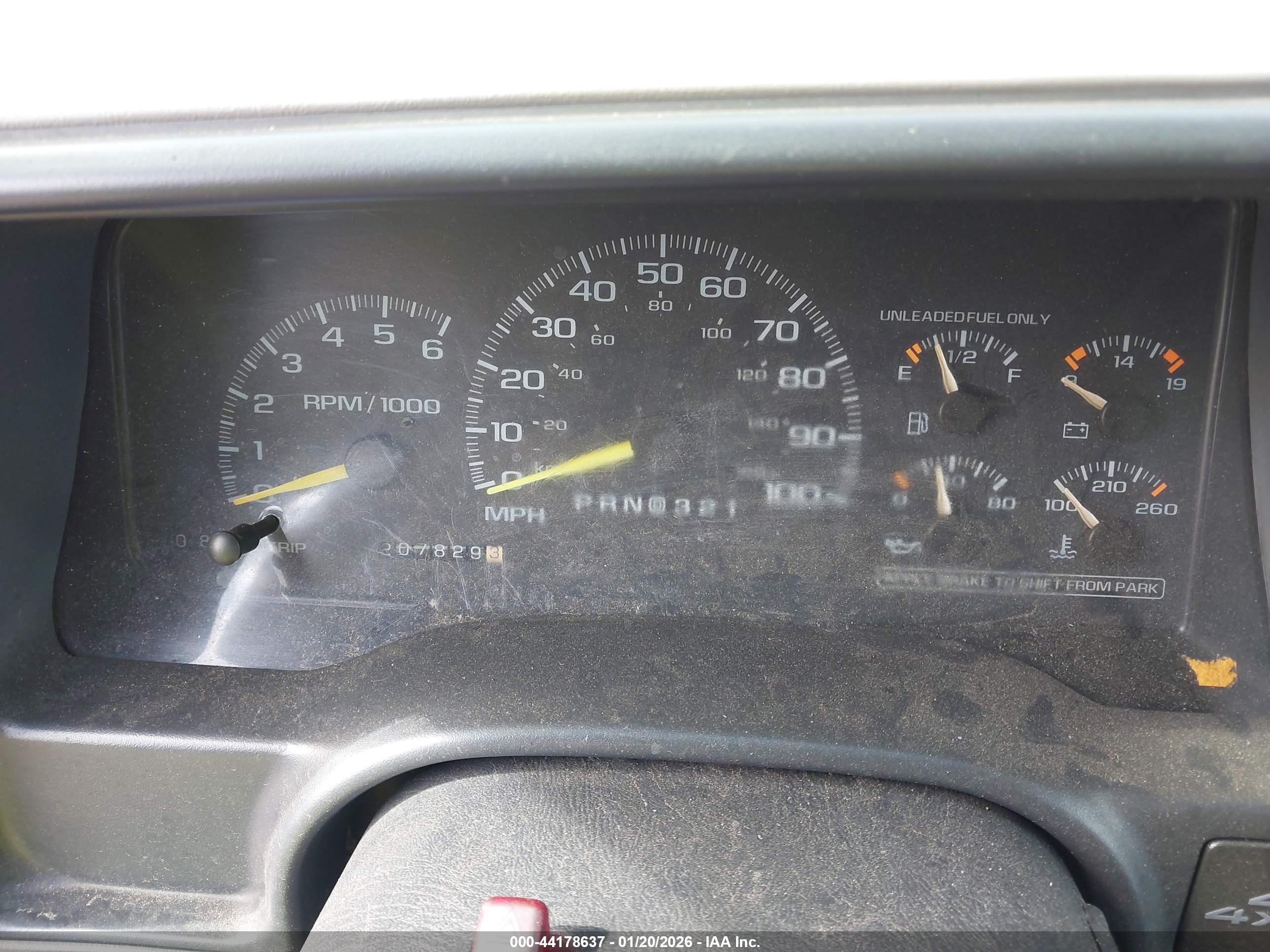 CHEVROLET TAHOE image 7