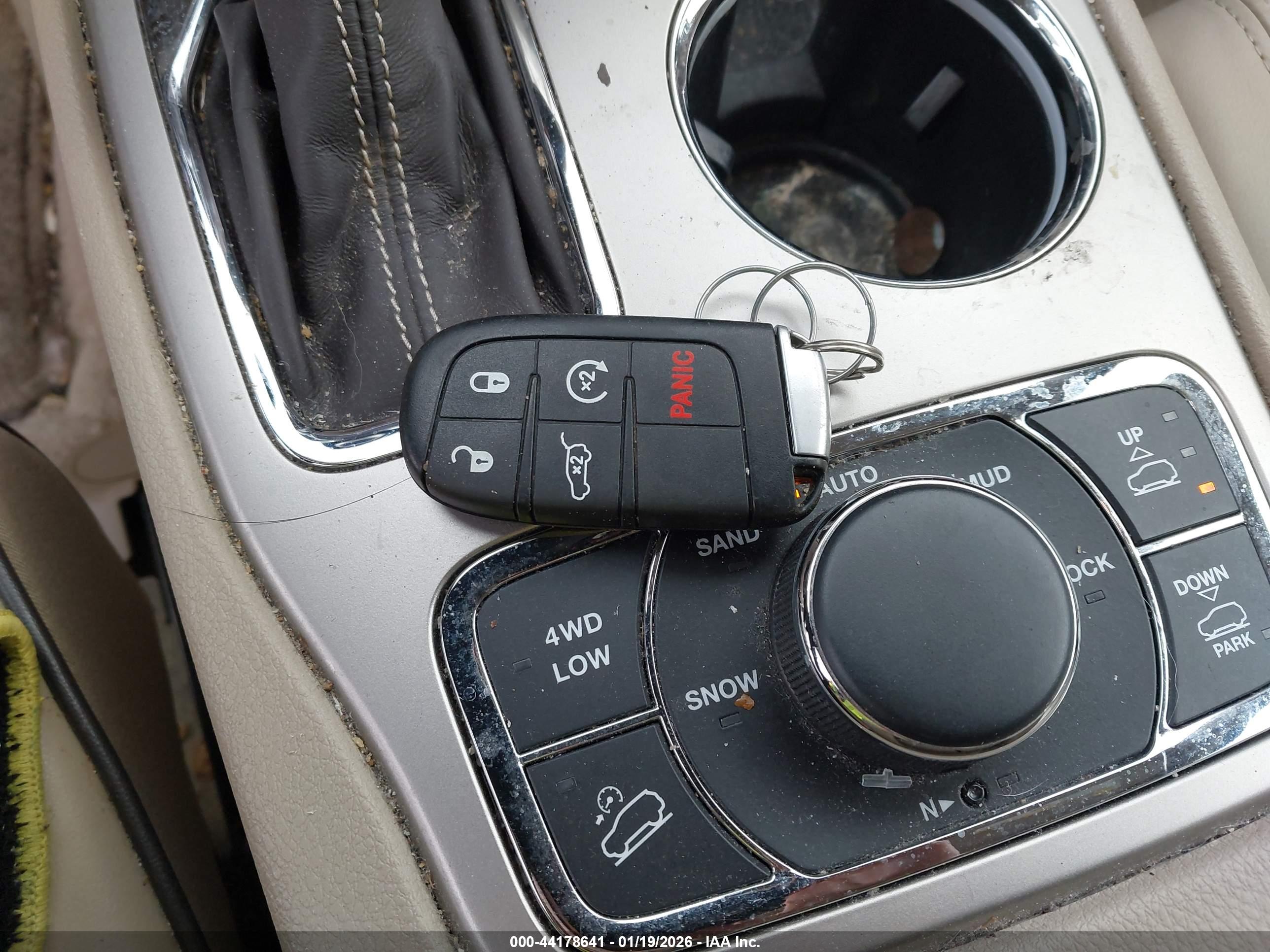 JEEP GRAND image 11