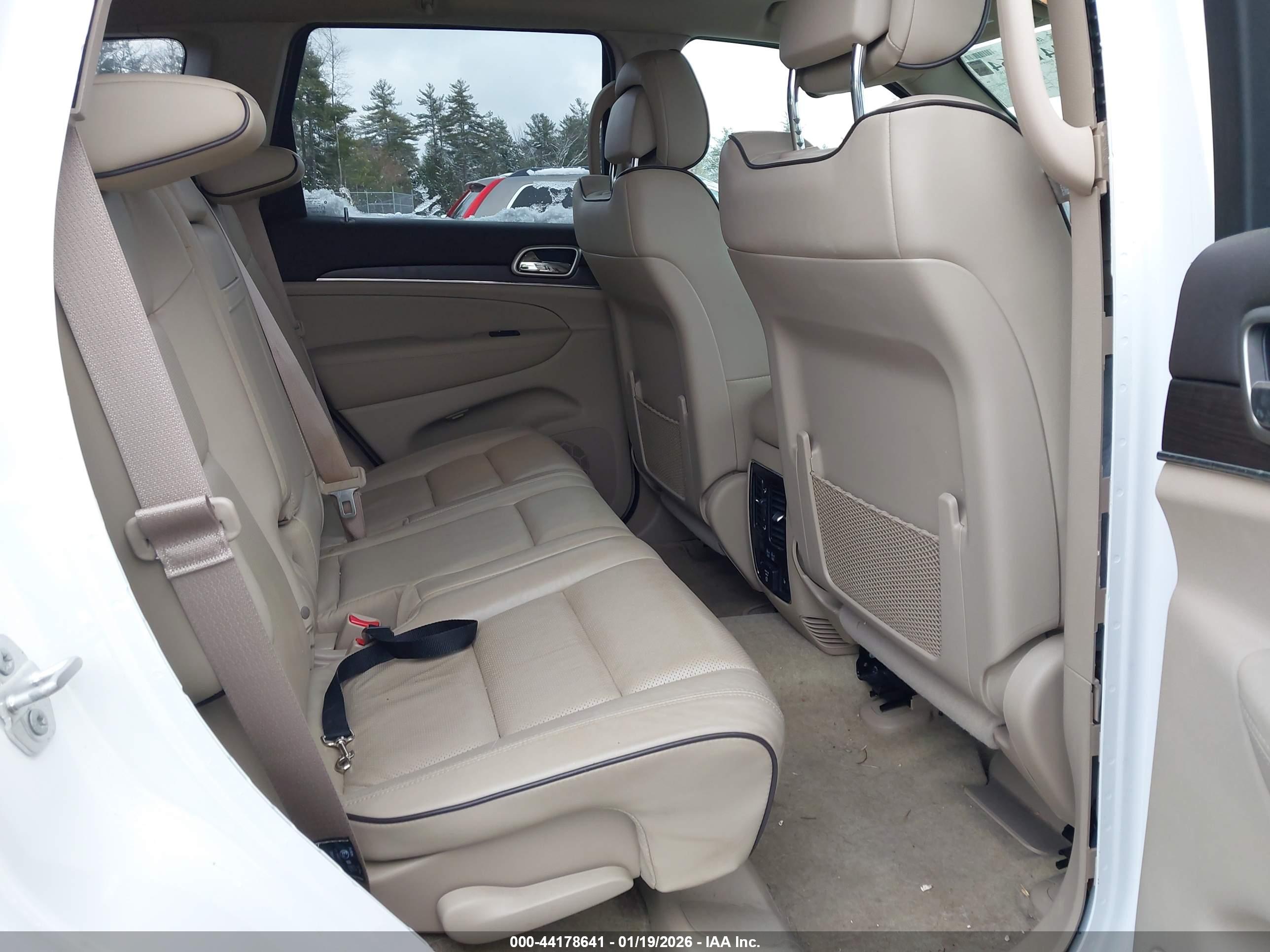 JEEP GRAND image 8