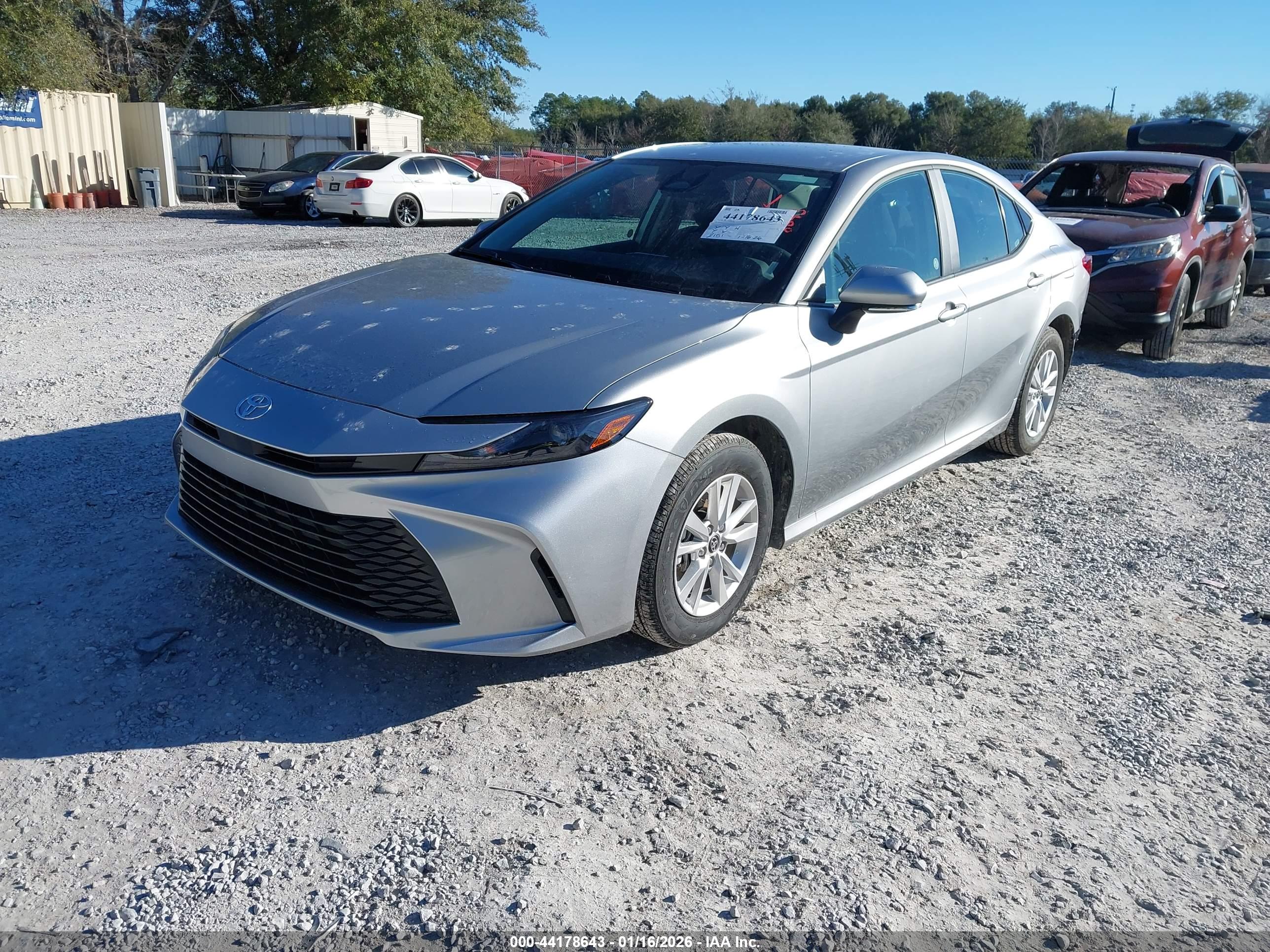 TOYOTA CAMRY image 2