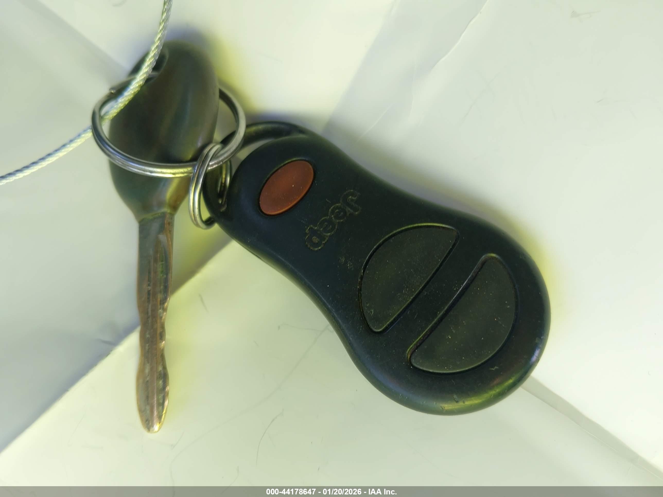 JEEP GRAND image 11