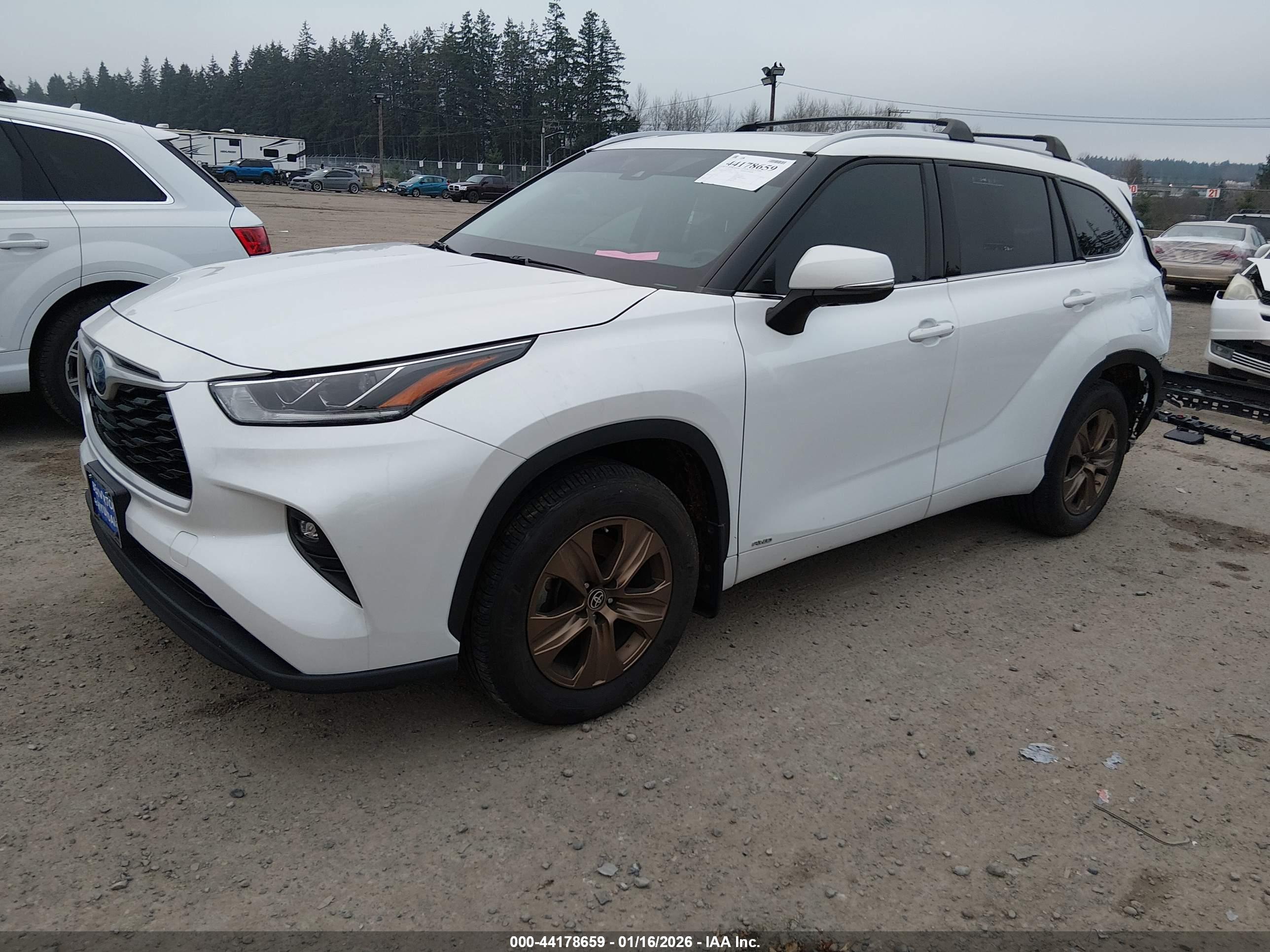TOYOTA HIGHLANDER image 2