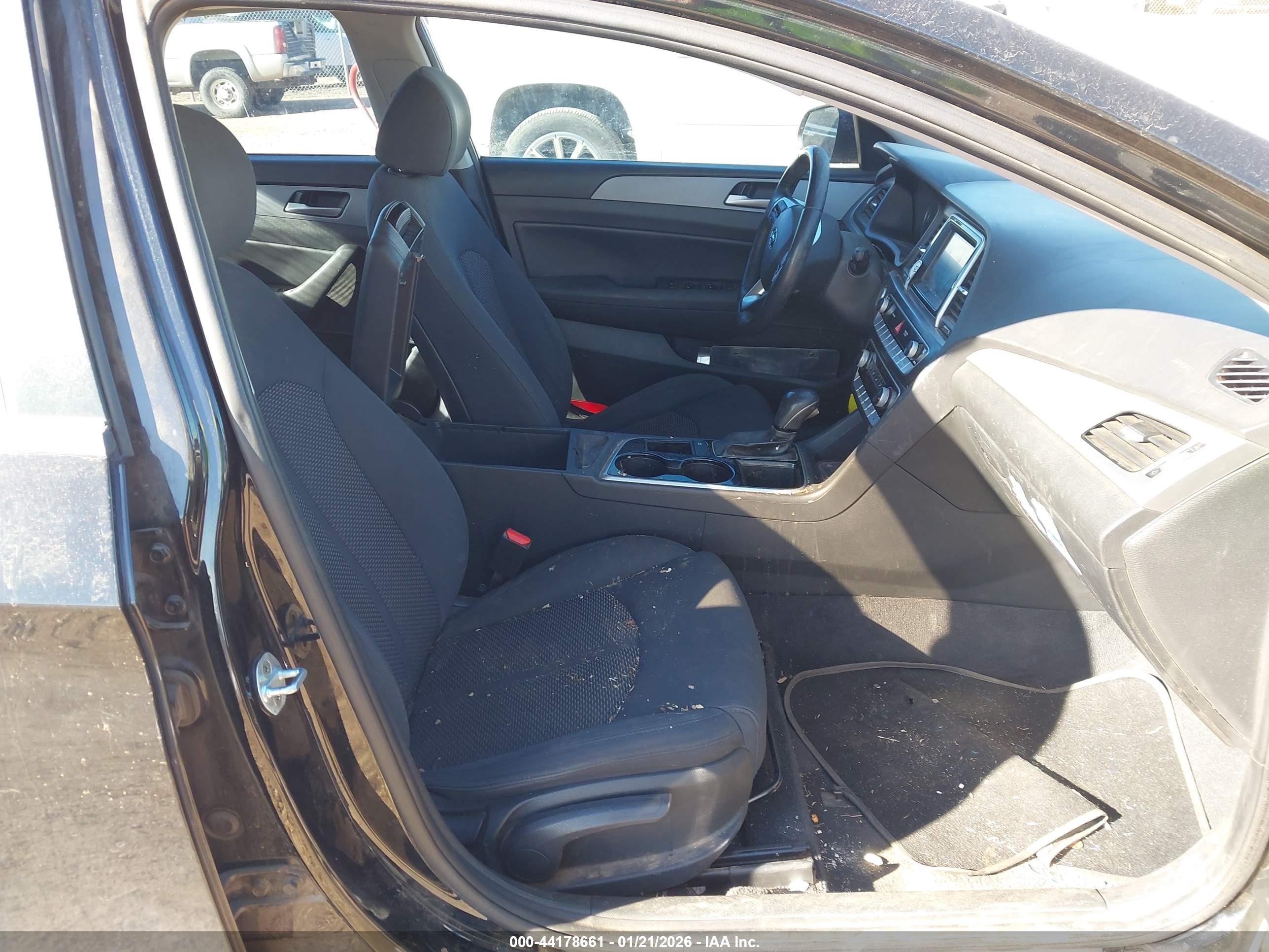 HYUNDAI SONATA image 5