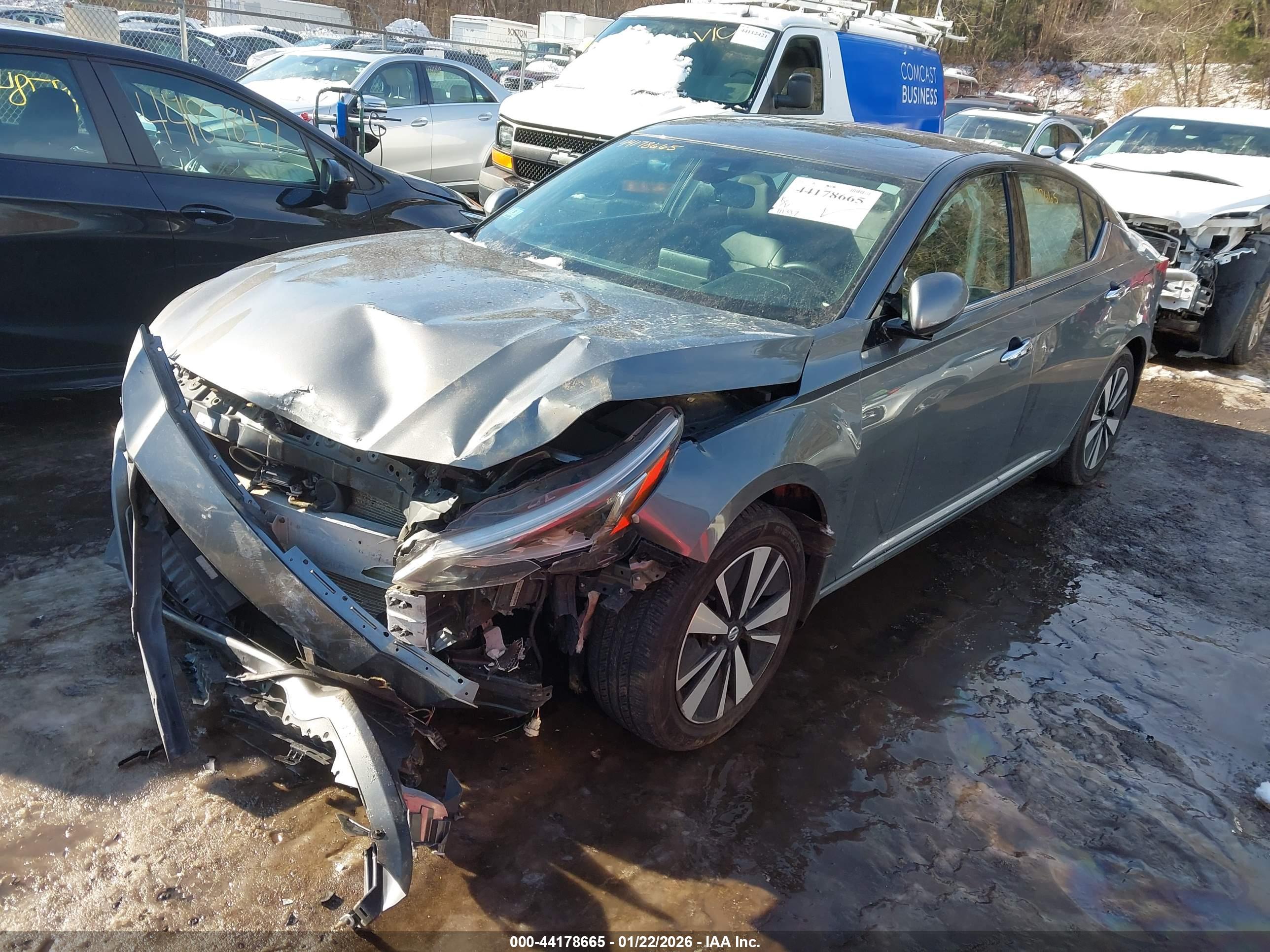 NISSAN ALTIMA image 2