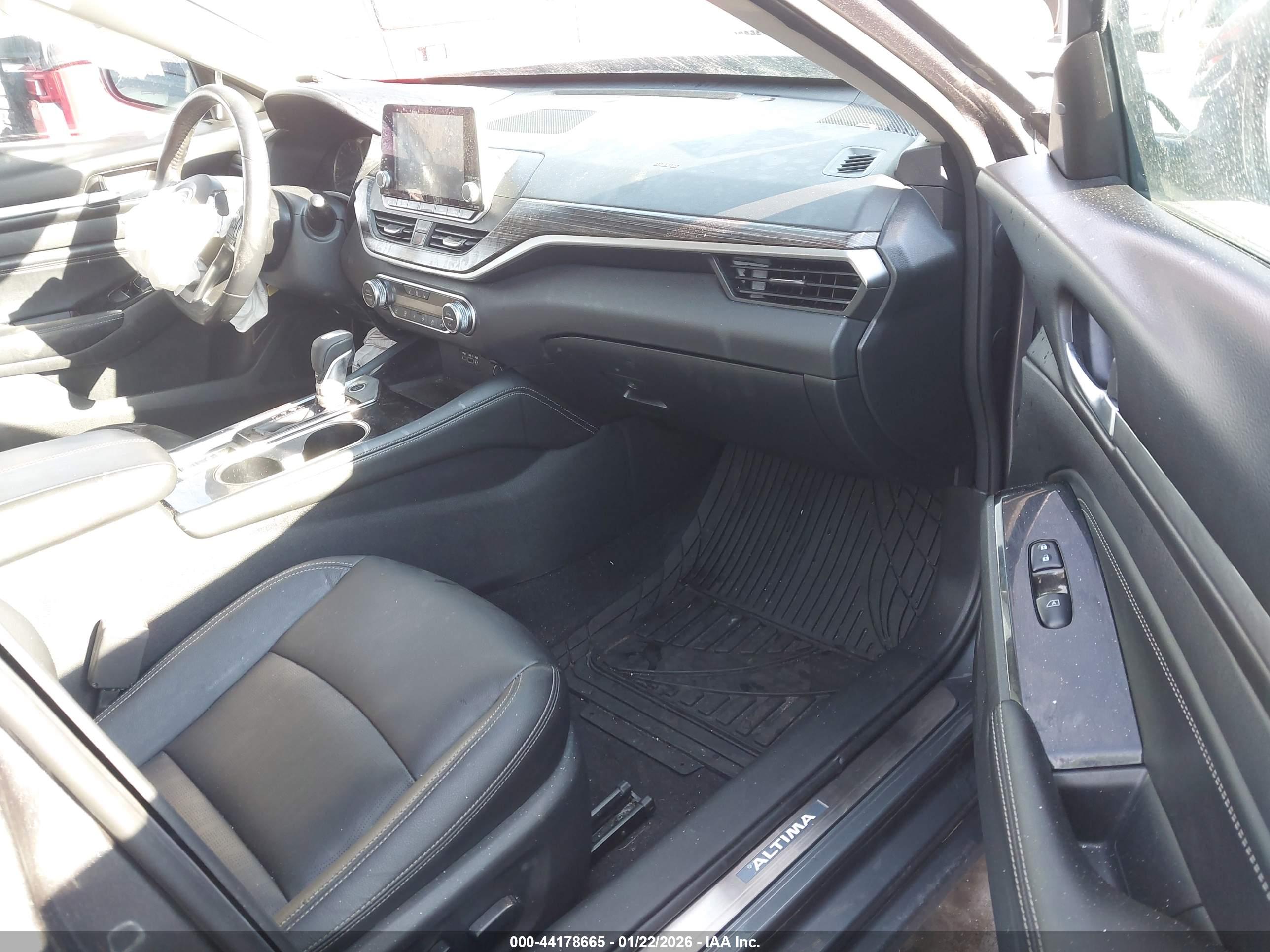 NISSAN ALTIMA image 5