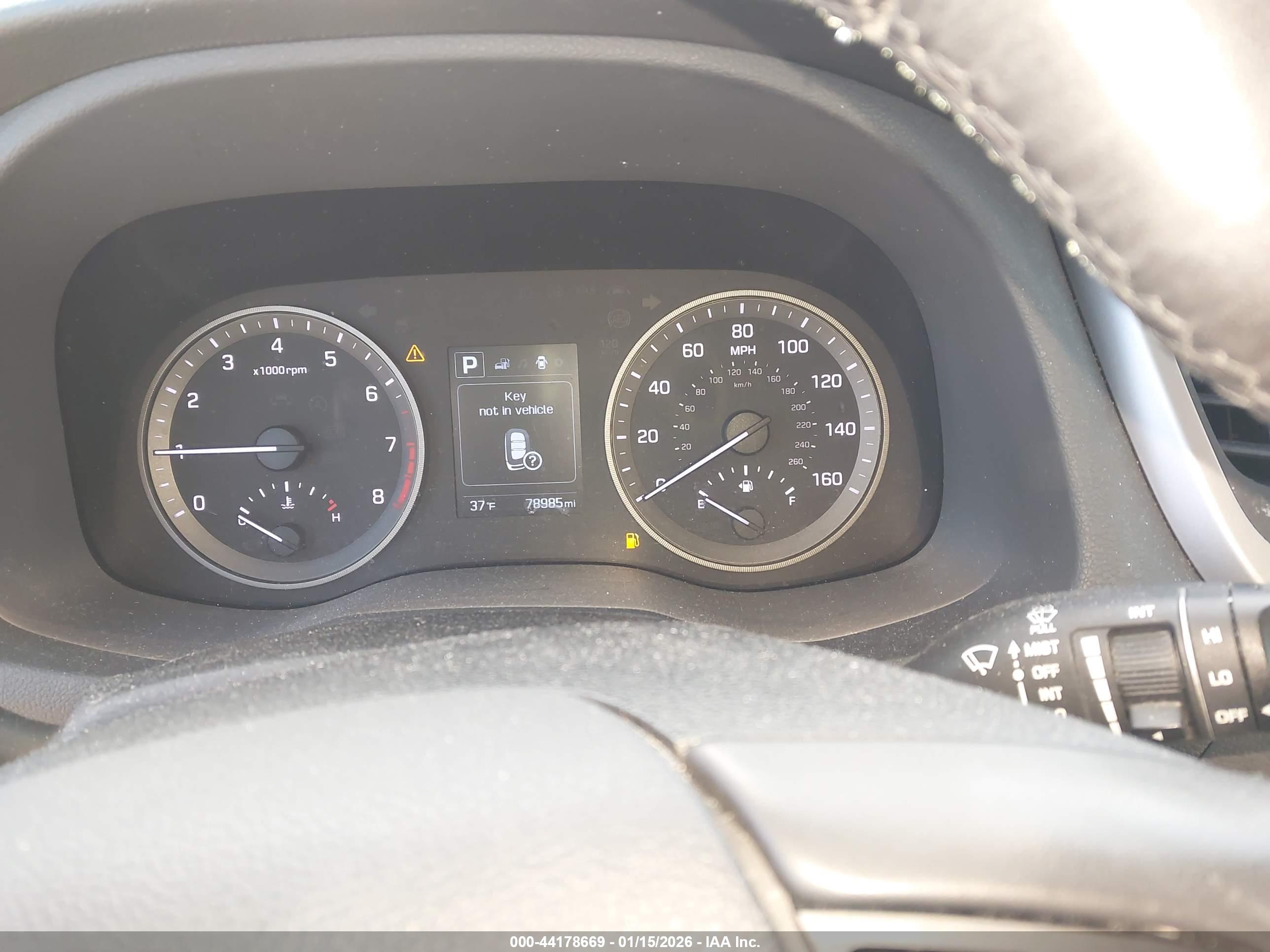 HYUNDAI TUCSON image 7