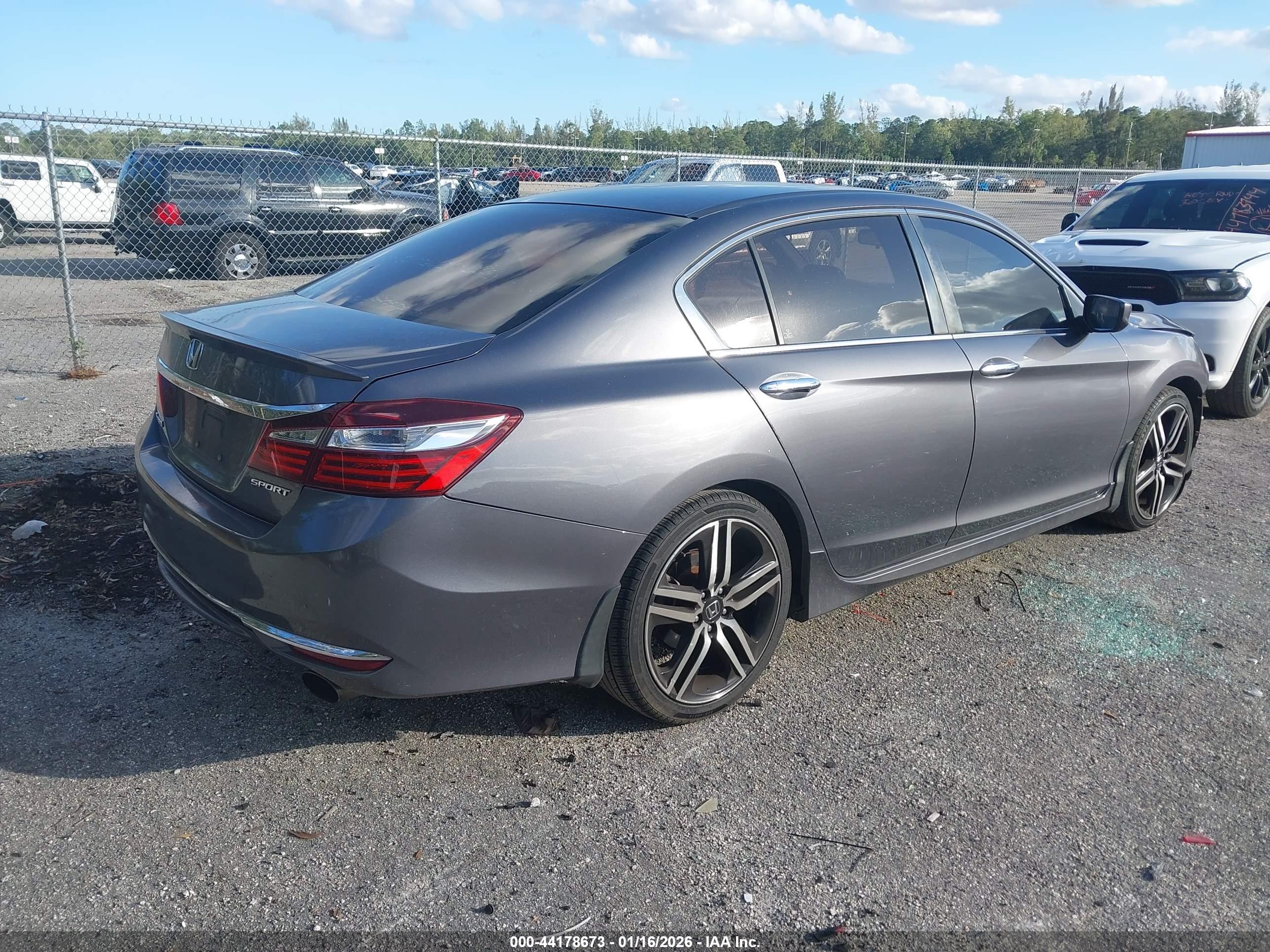 HONDA ACCORD image 4