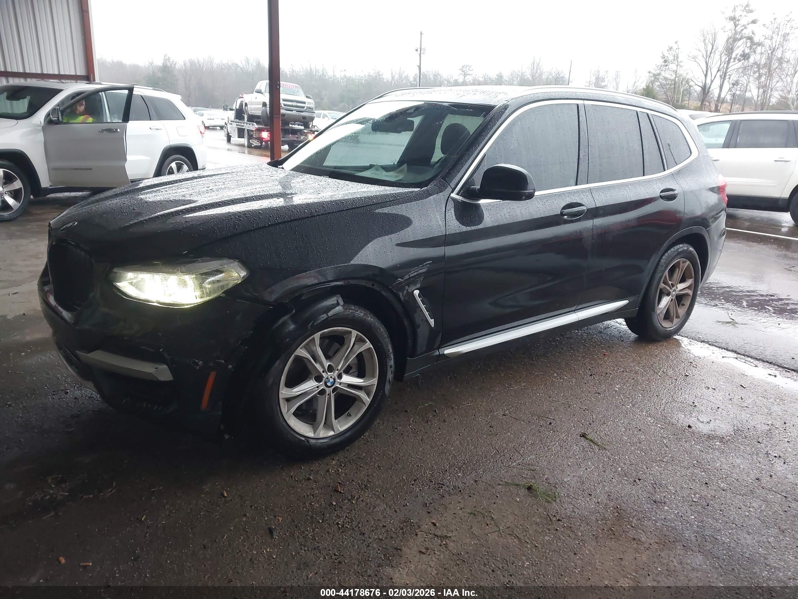 BMW X3 image 2