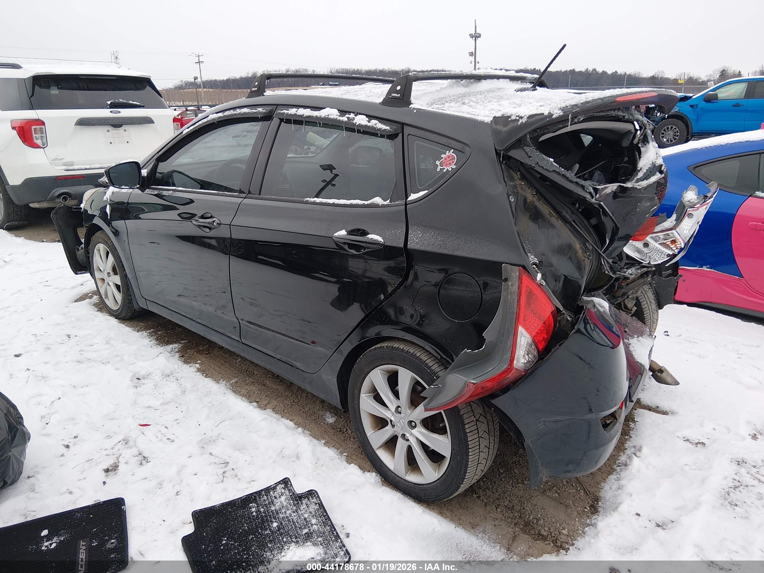 HYUNDAI ACCENT image 3