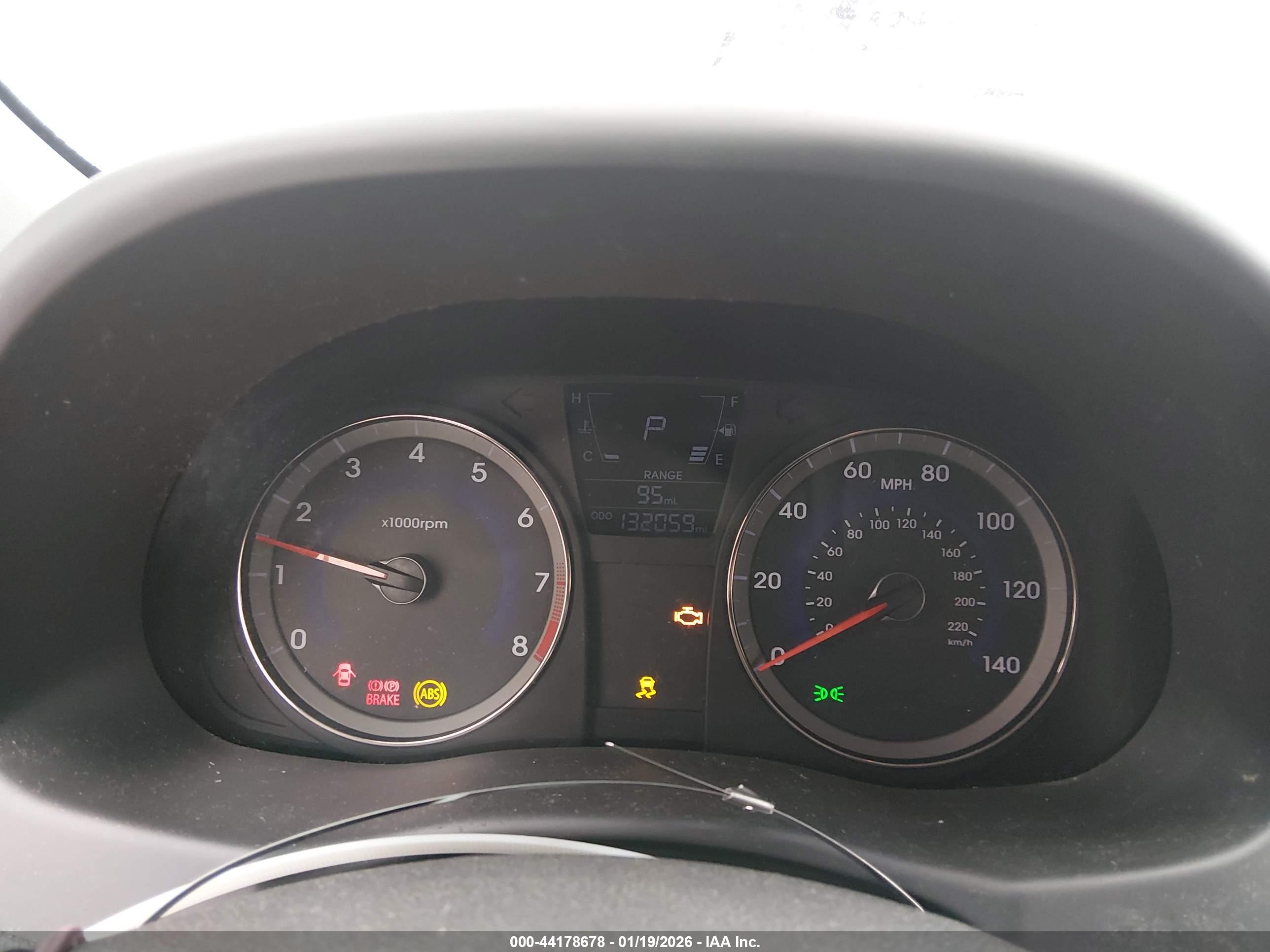 HYUNDAI ACCENT image 7