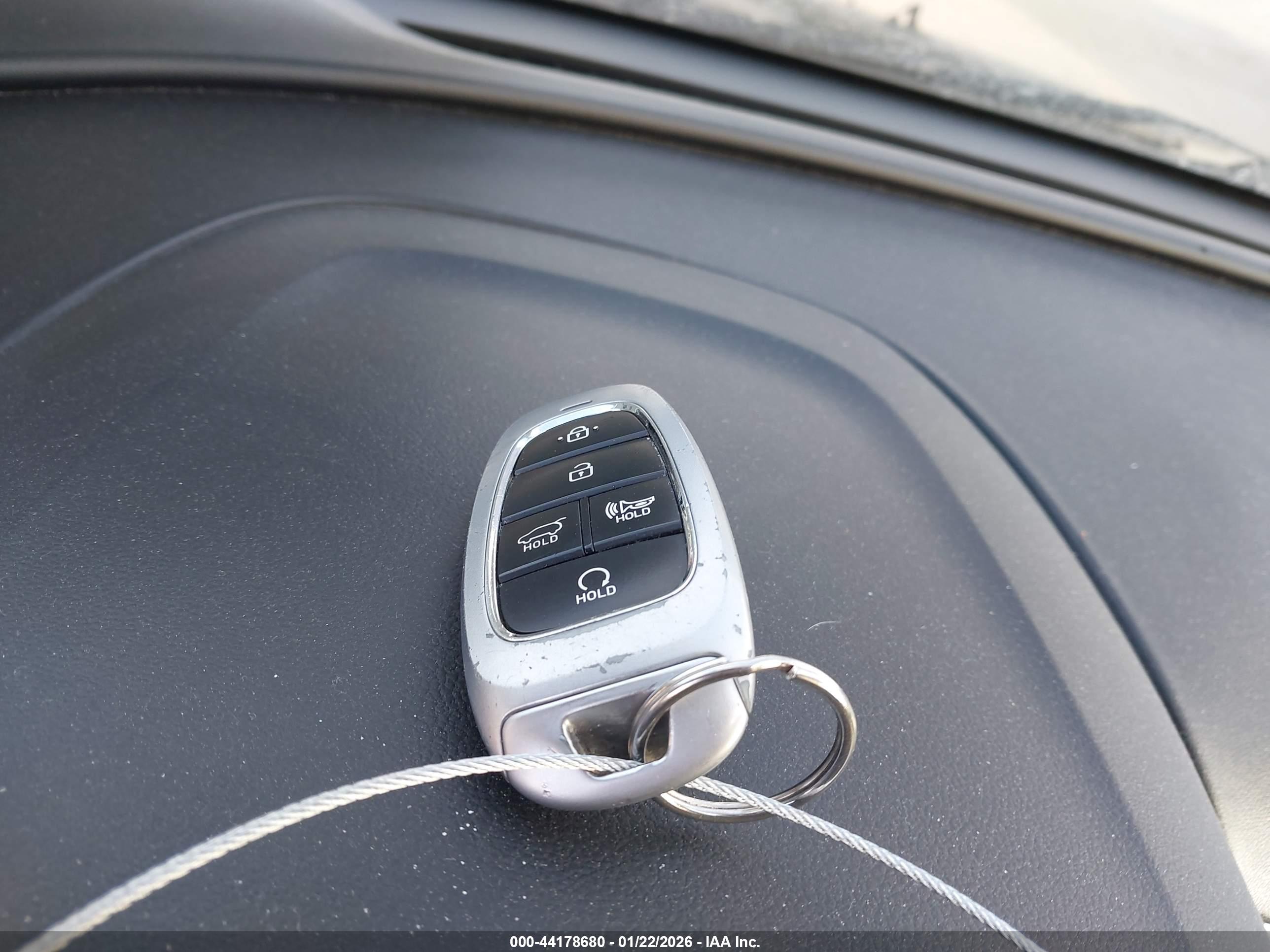 HYUNDAI TUCSON image 11