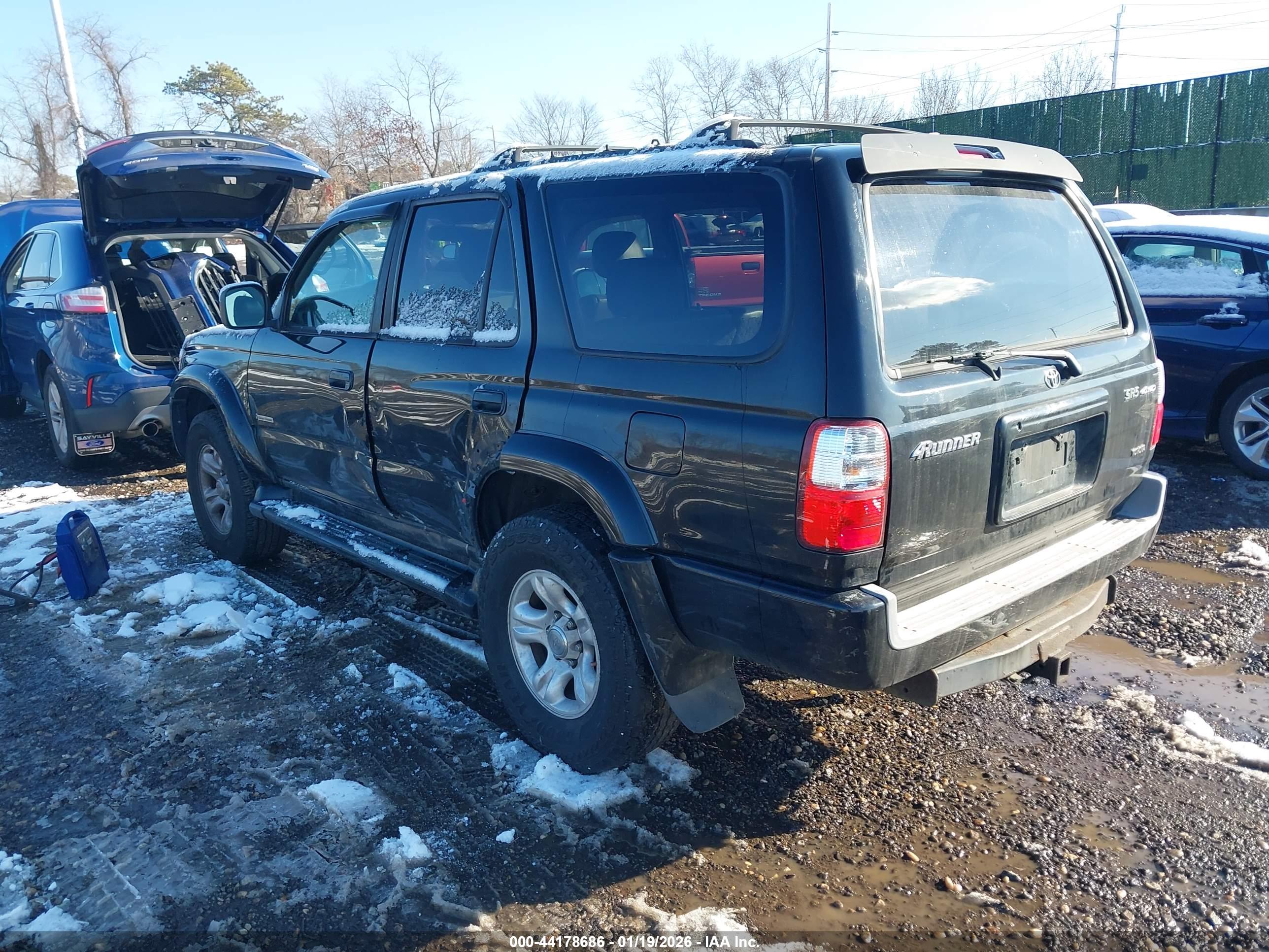 TOYOTA 4RUNNER image 3