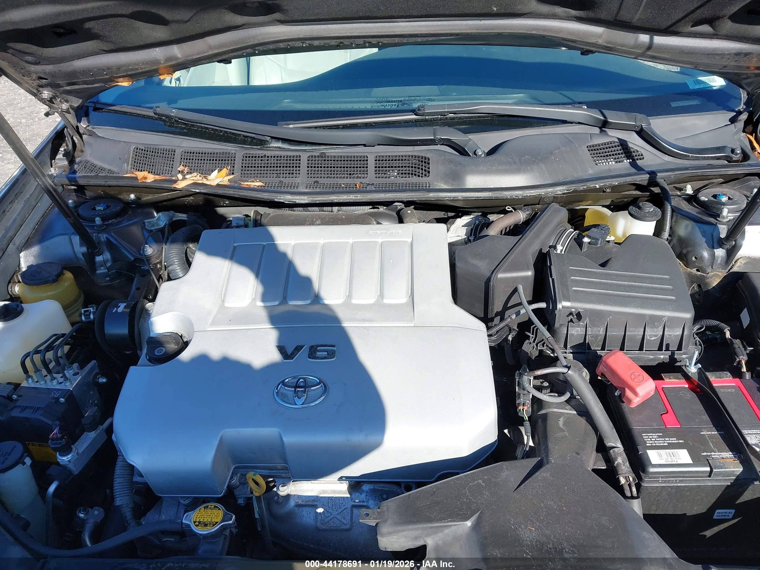 TOYOTA AVALON image 10