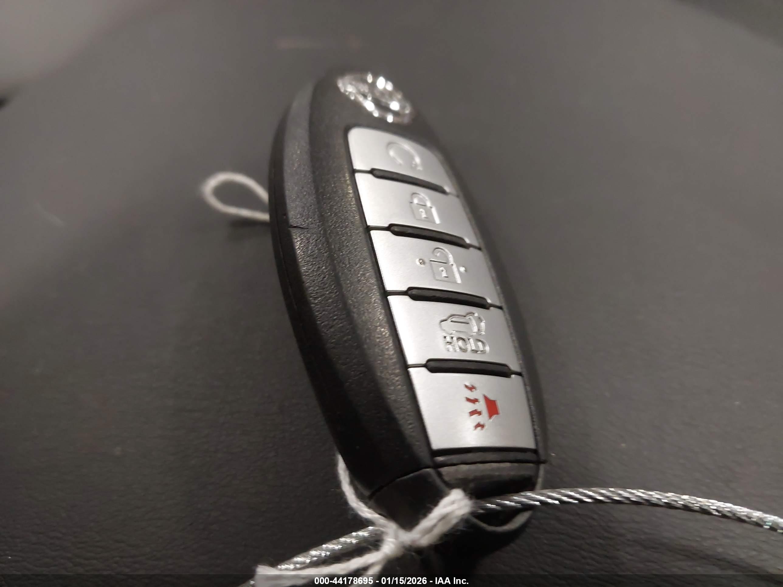 NISSAN MURANO image 11