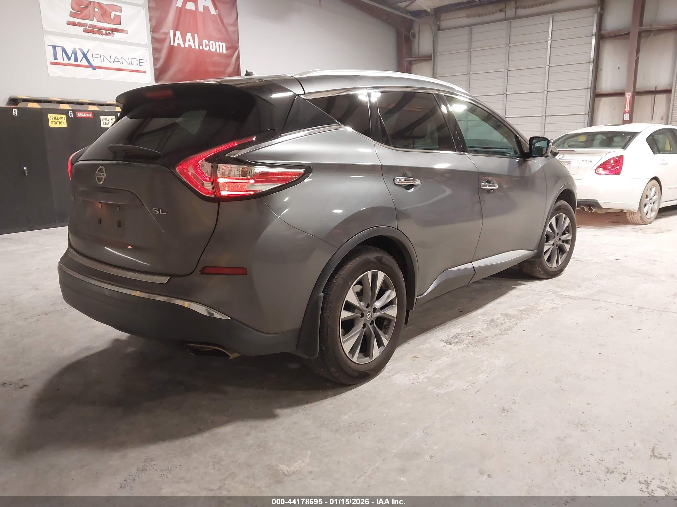 NISSAN MURANO image 4