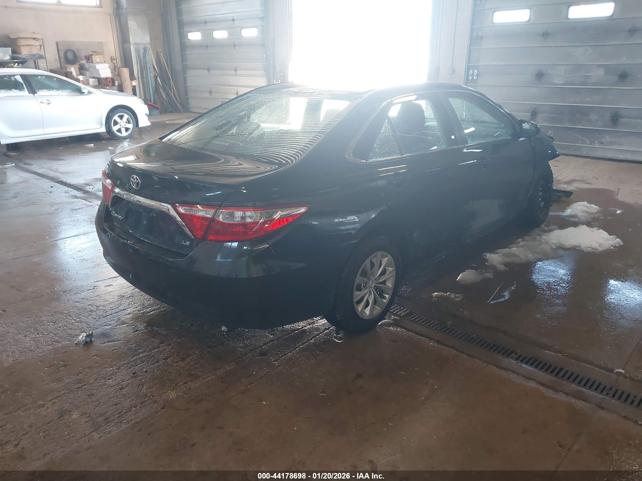 TOYOTA CAMRY image 4