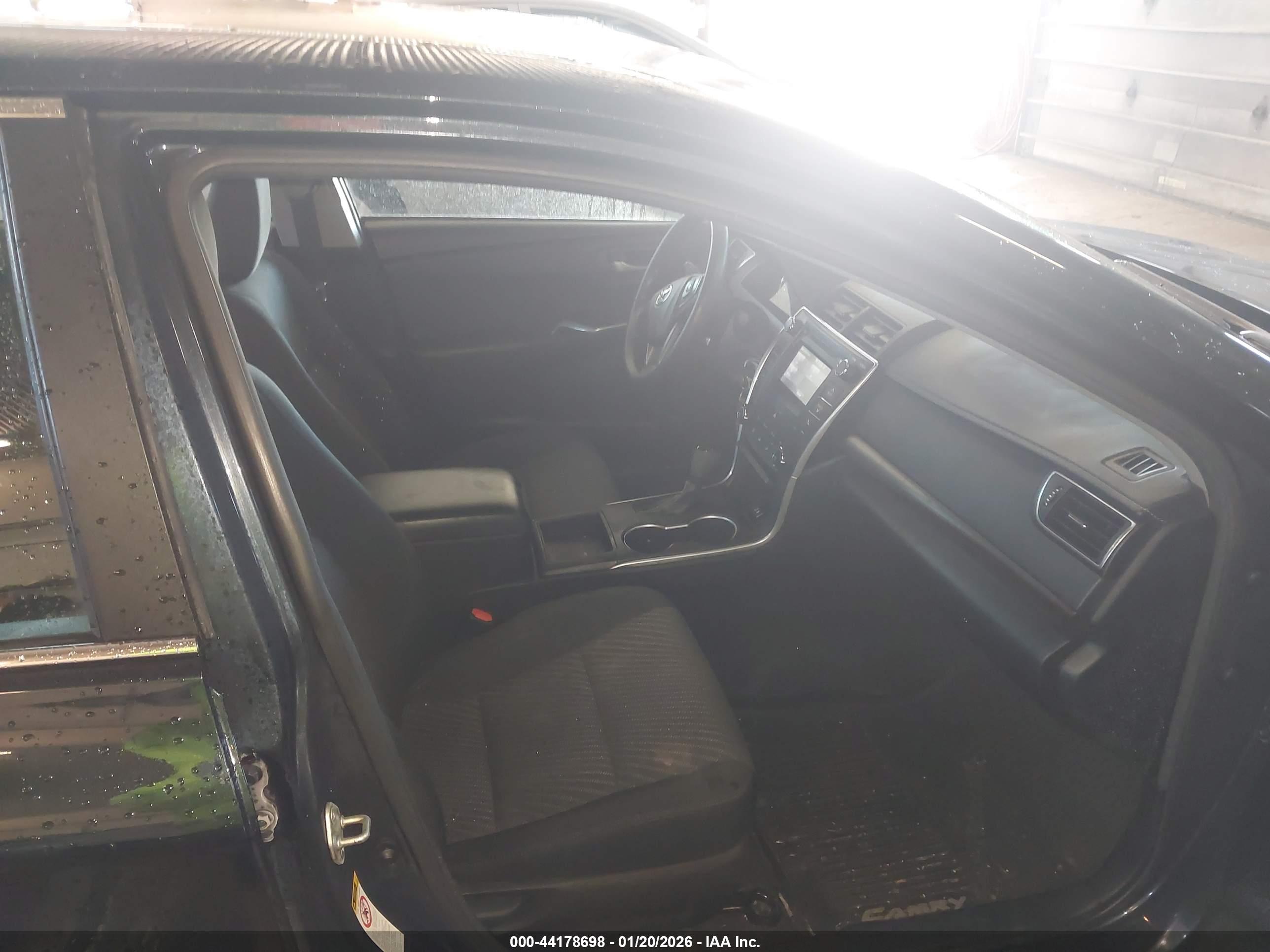 TOYOTA CAMRY image 5