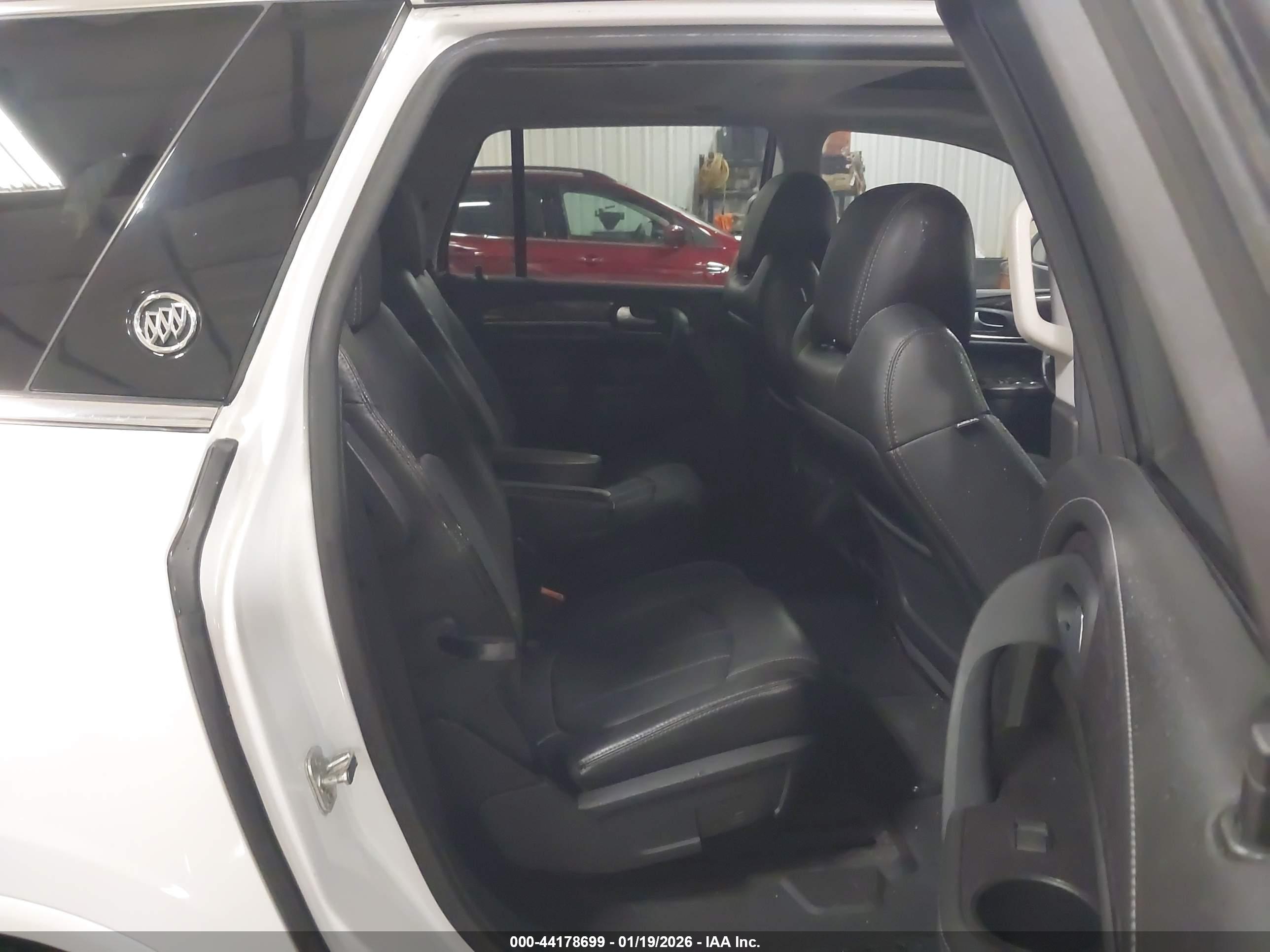 BUICK ENCLAVE image 8