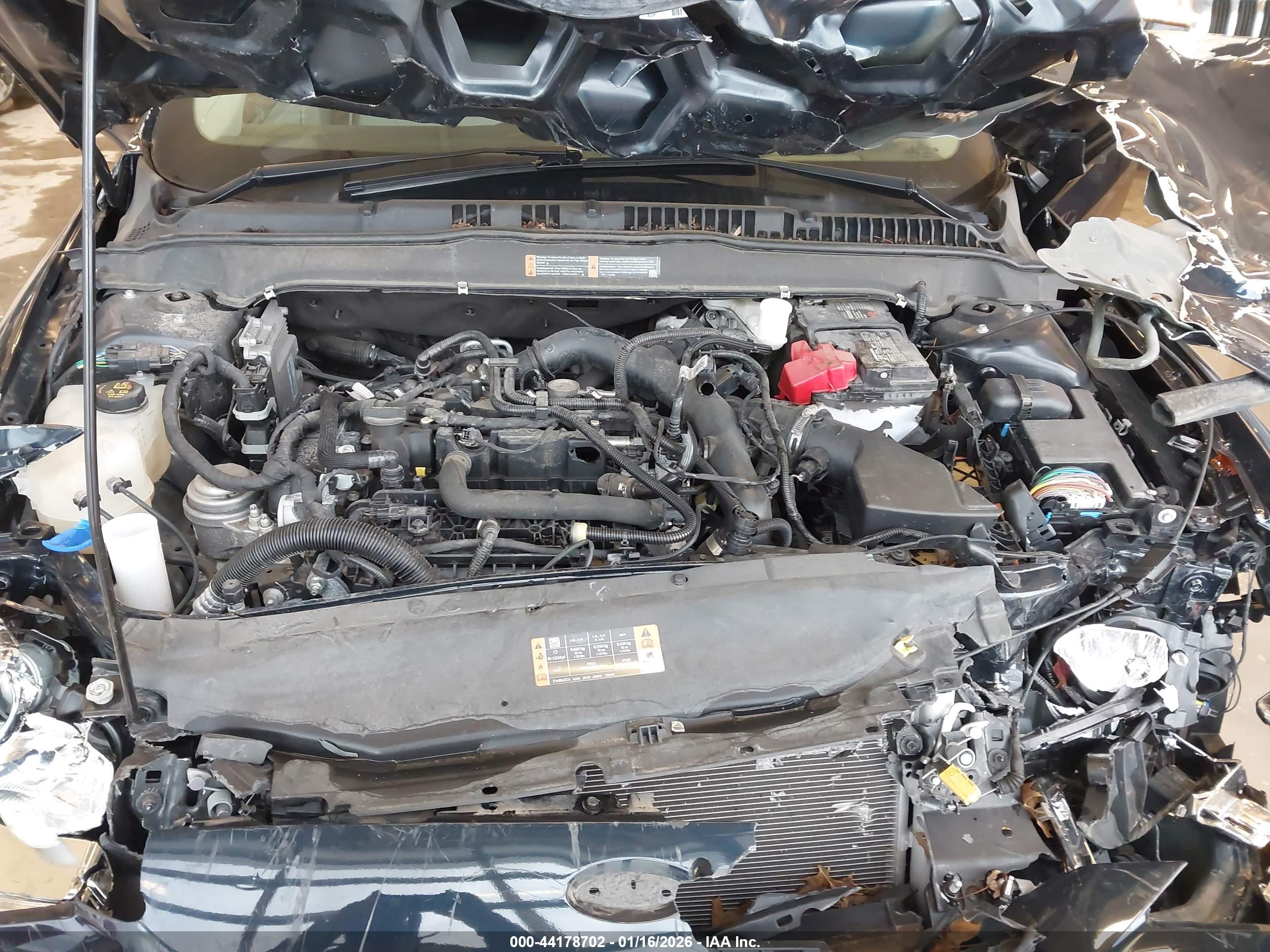 FORD FUSION image 10