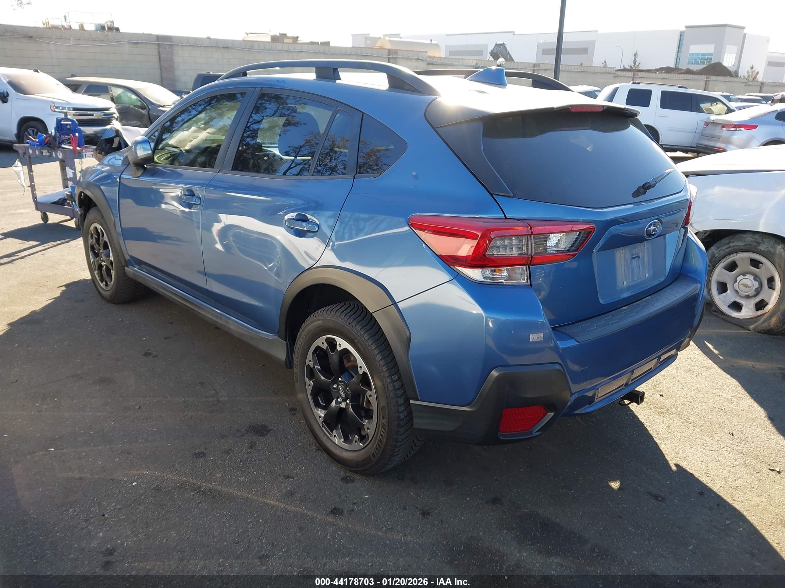 SUBARU CROSSTREK image 3