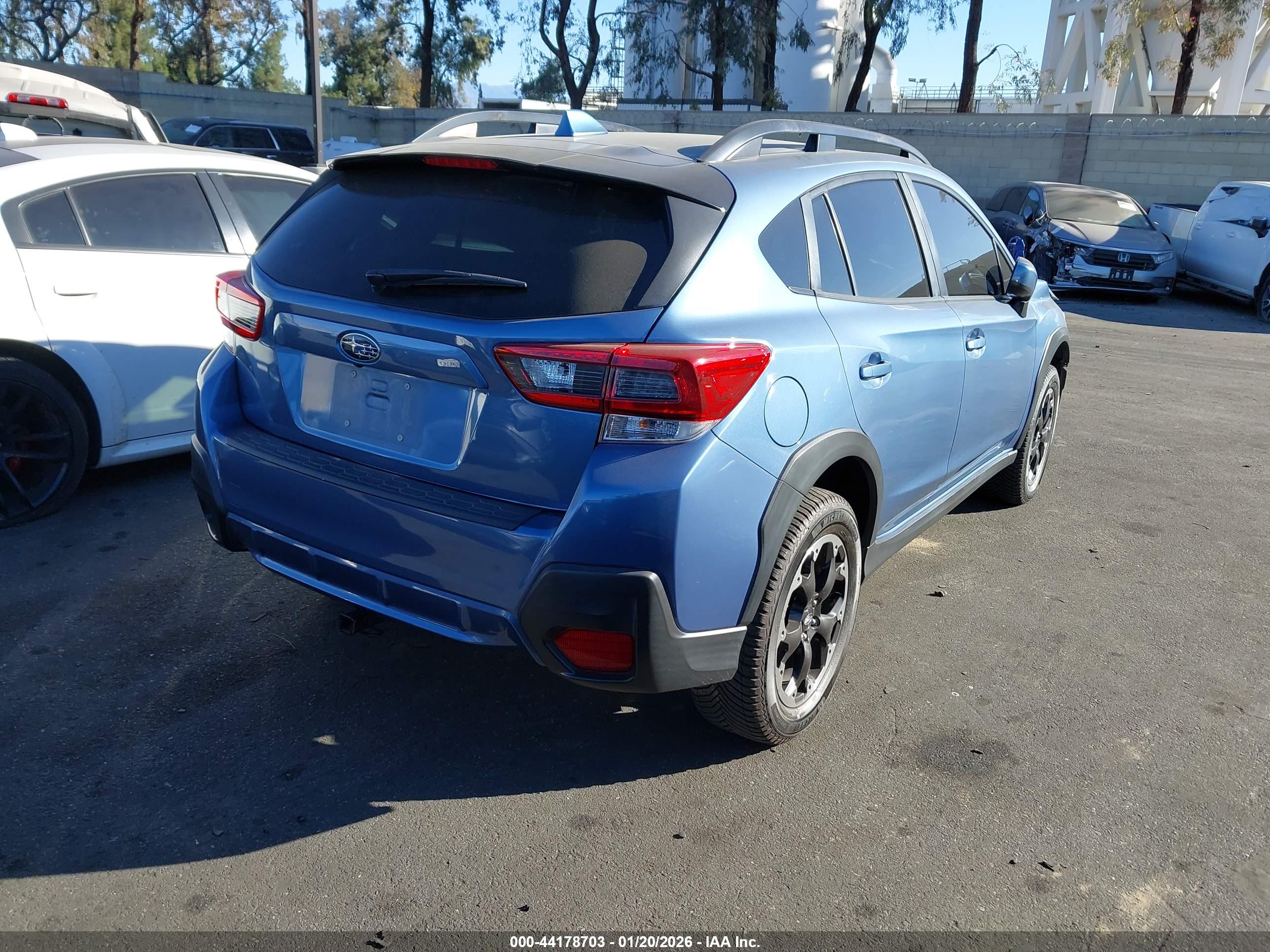 SUBARU CROSSTREK image 4