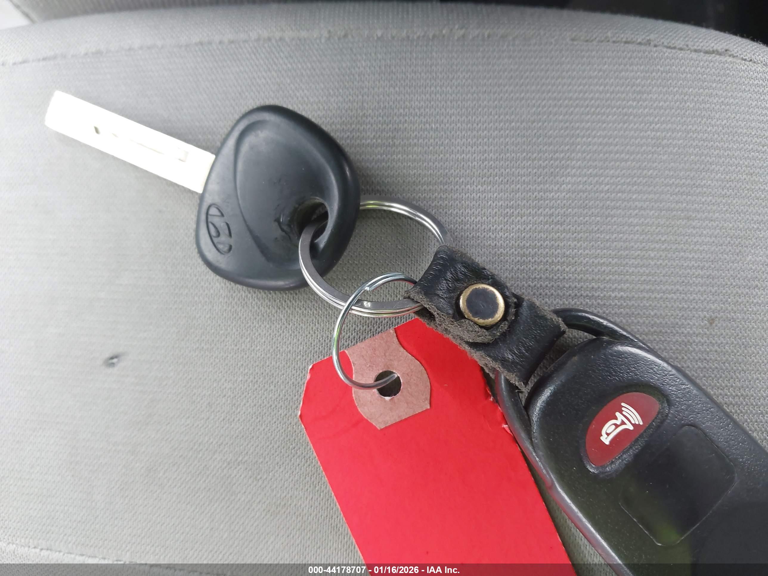 HYUNDAI ACCENT image 11