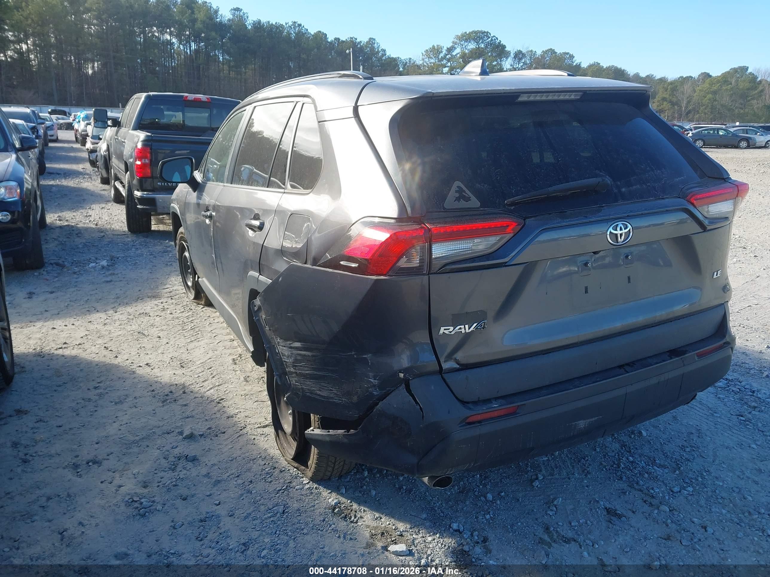 TOYOTA RAV4 image 3