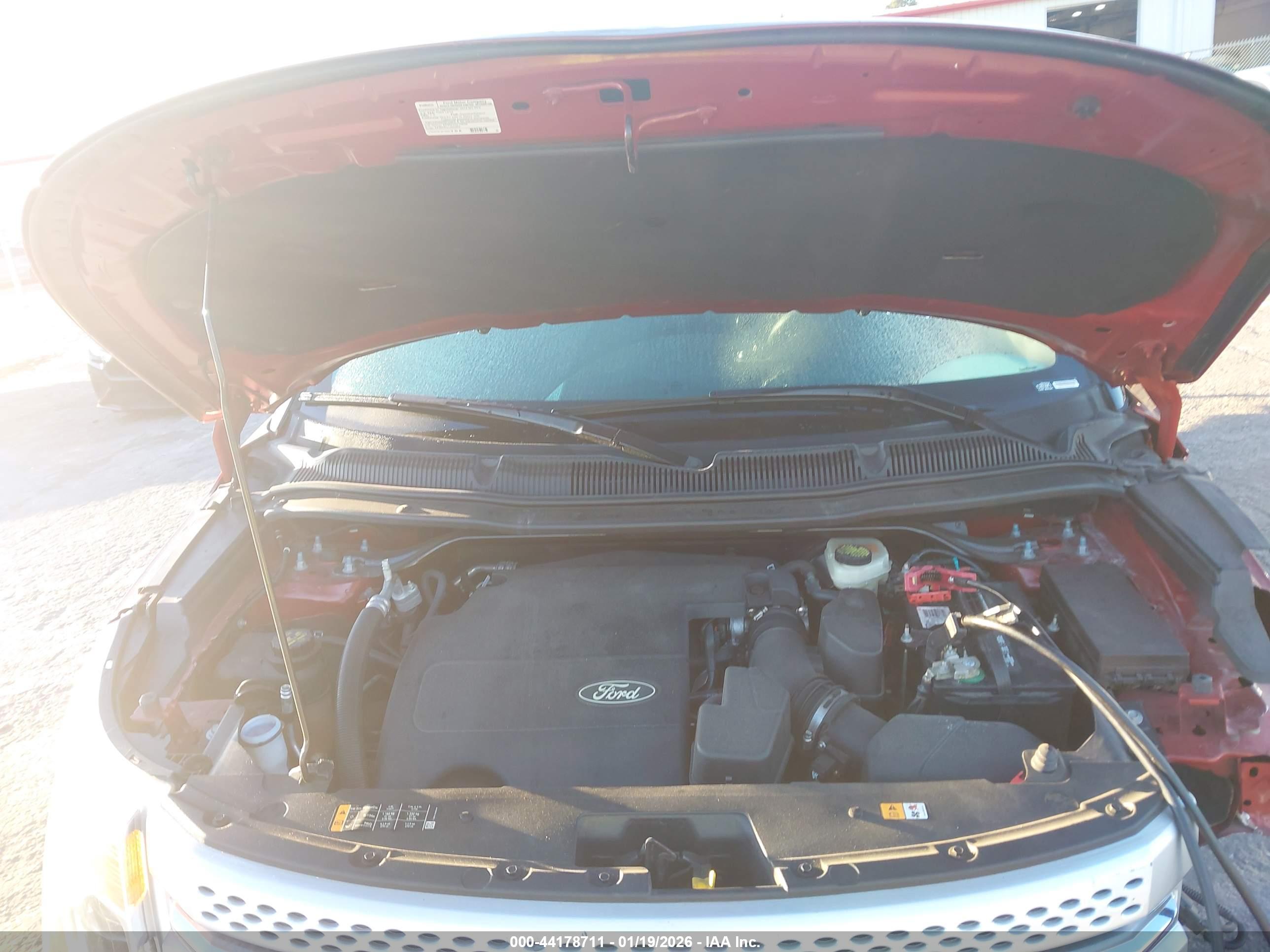 FORD EXPLORER image 10